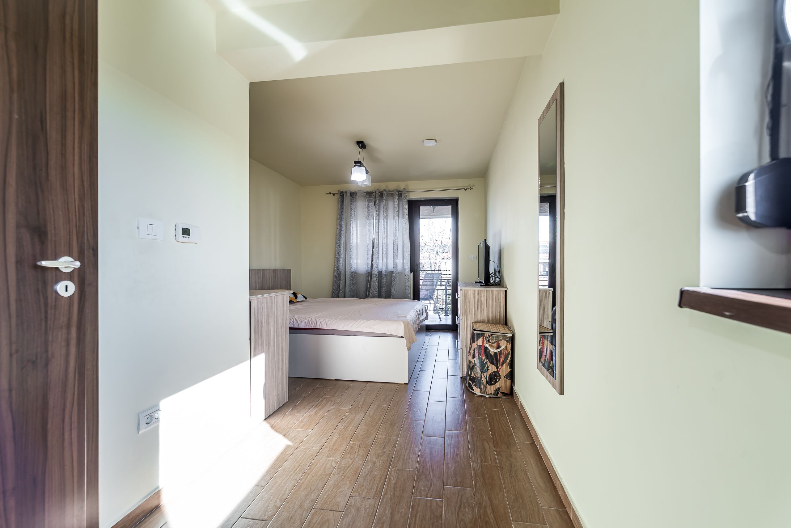 Casă cu5 camere, teren 720 mp, fotovoltaice 13 kW, Aradul Nou — fotografia 12