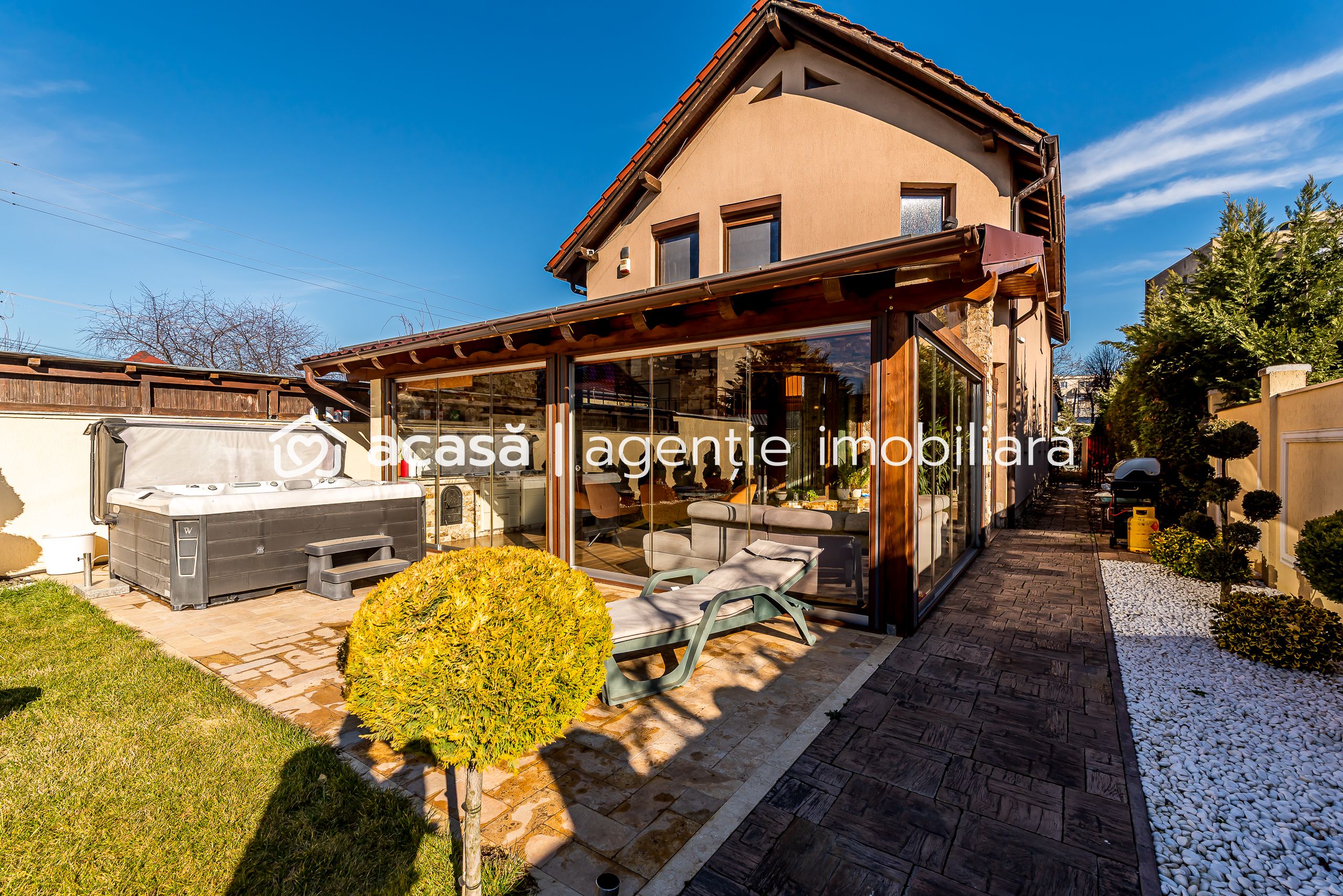 Álomszép, 4 szobás okosotthon Újaradon!