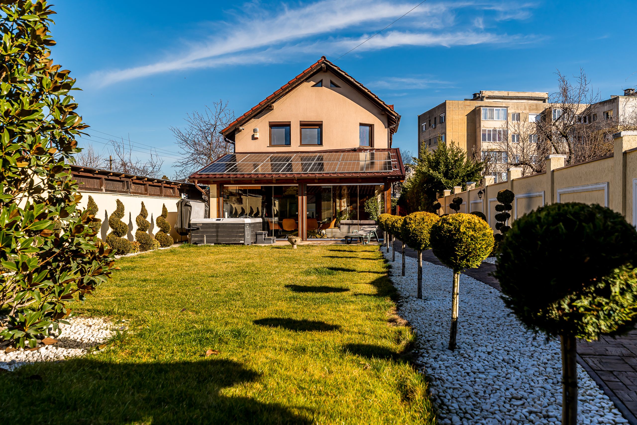 Álomszép, 4 szobás okosotthon Újaradon!