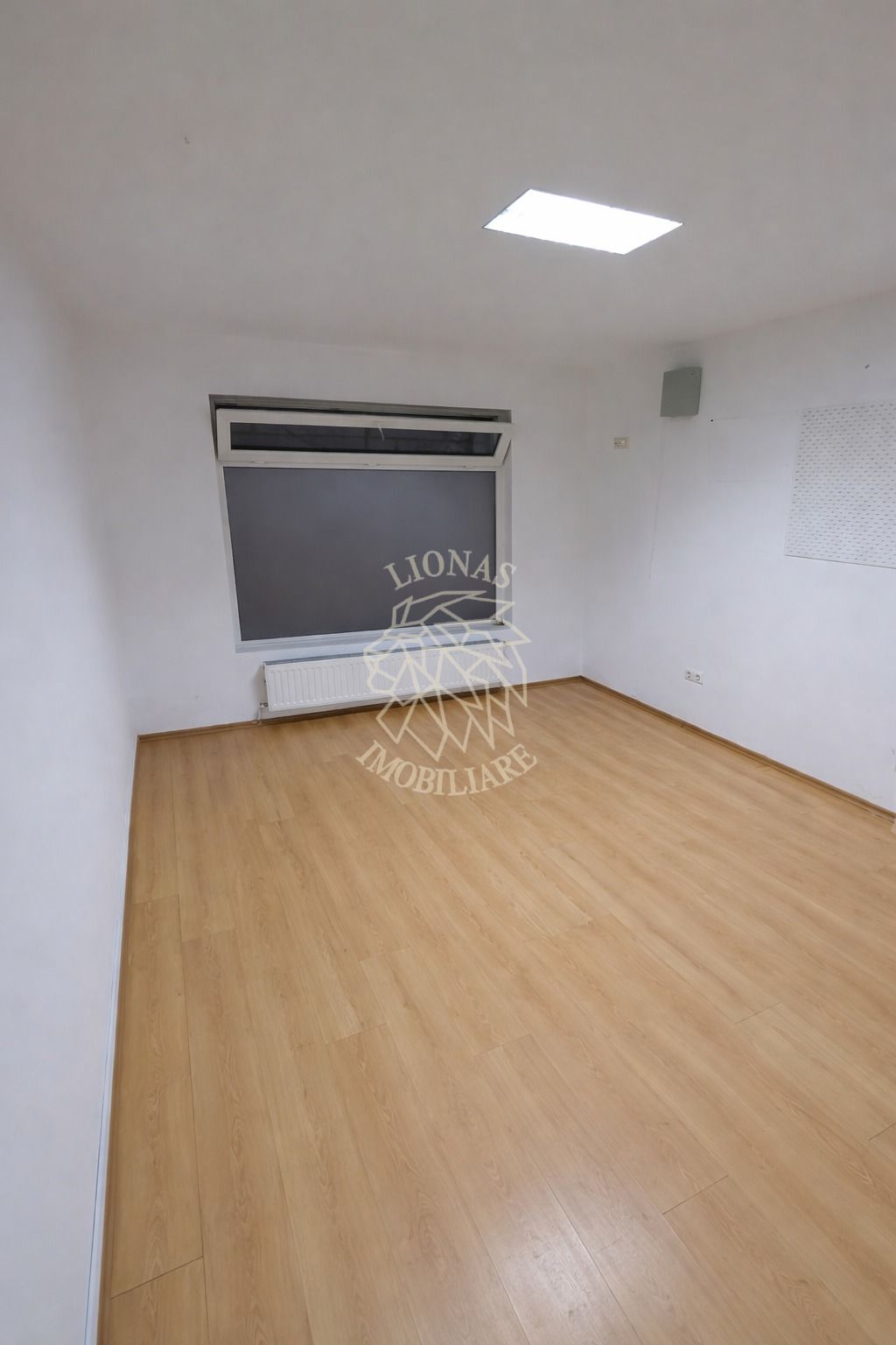 Spatiu comercial 55 mp-ideal cabinet, farmacie, salon-Zona Han