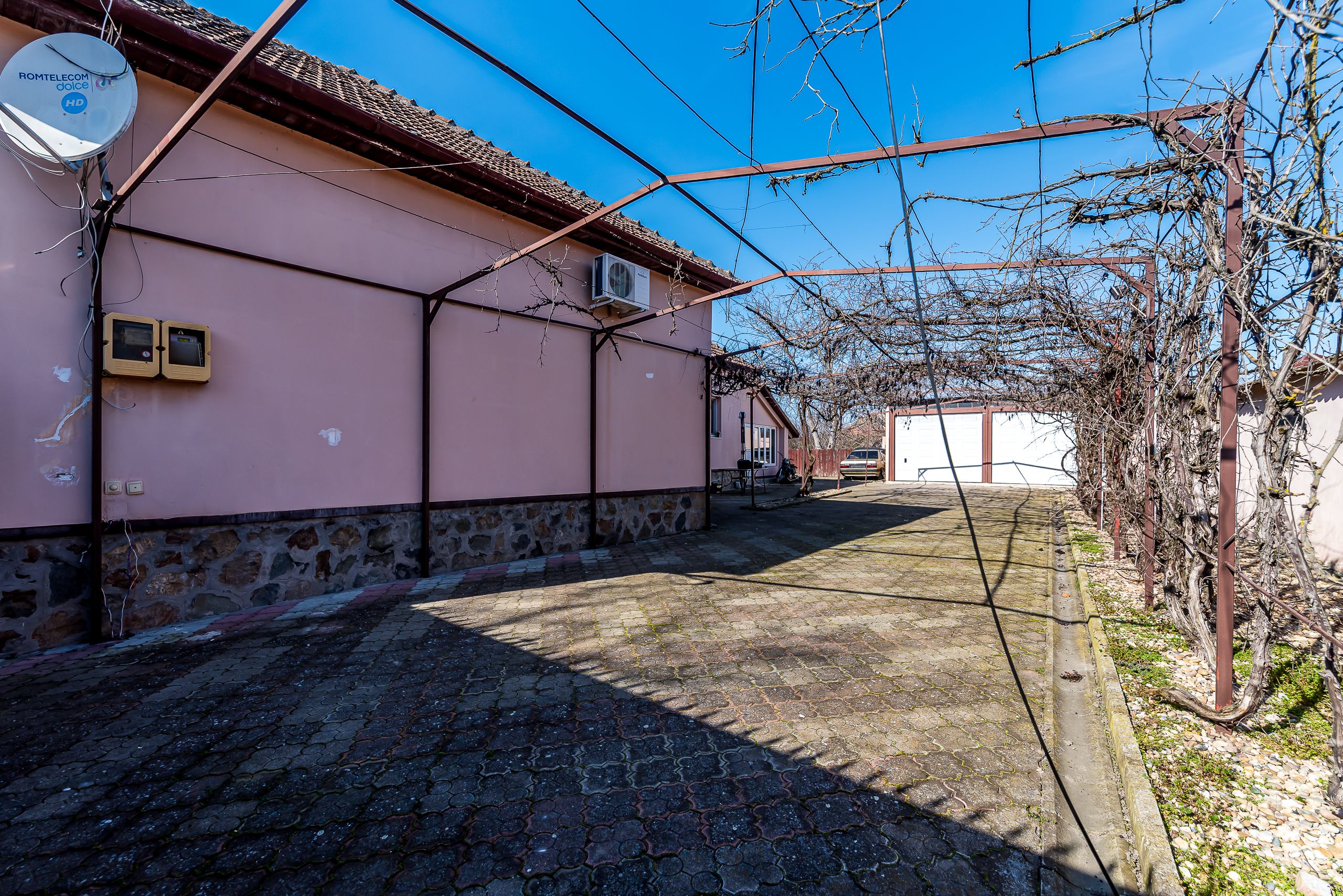 Casa ideală pentru familie: școală la 3 min. Zonă foarte liniștită. — fotografia 4