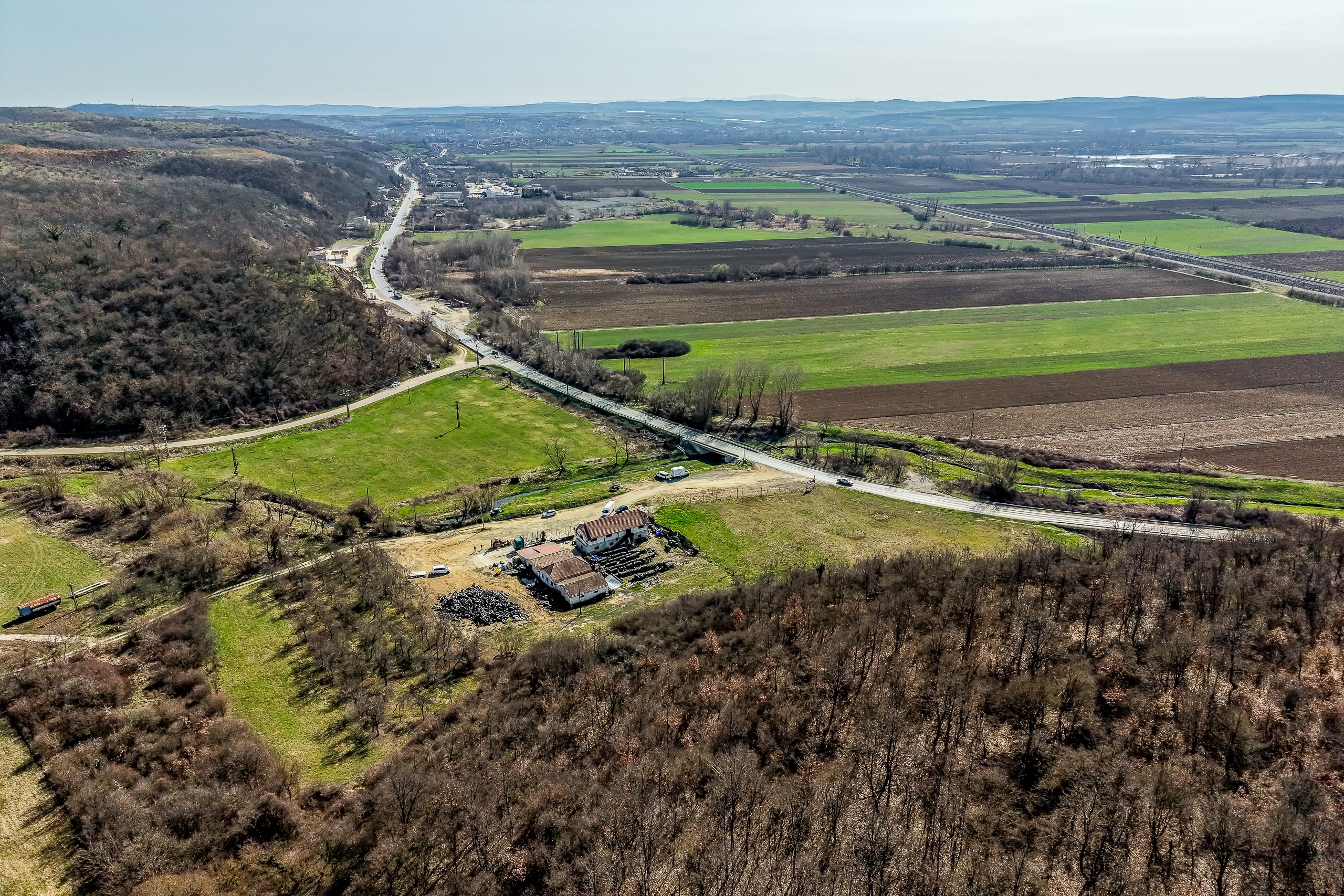 1,2 ha teren comercial/industrial cu hale in Baratca Paulis Arad — fotografia 3