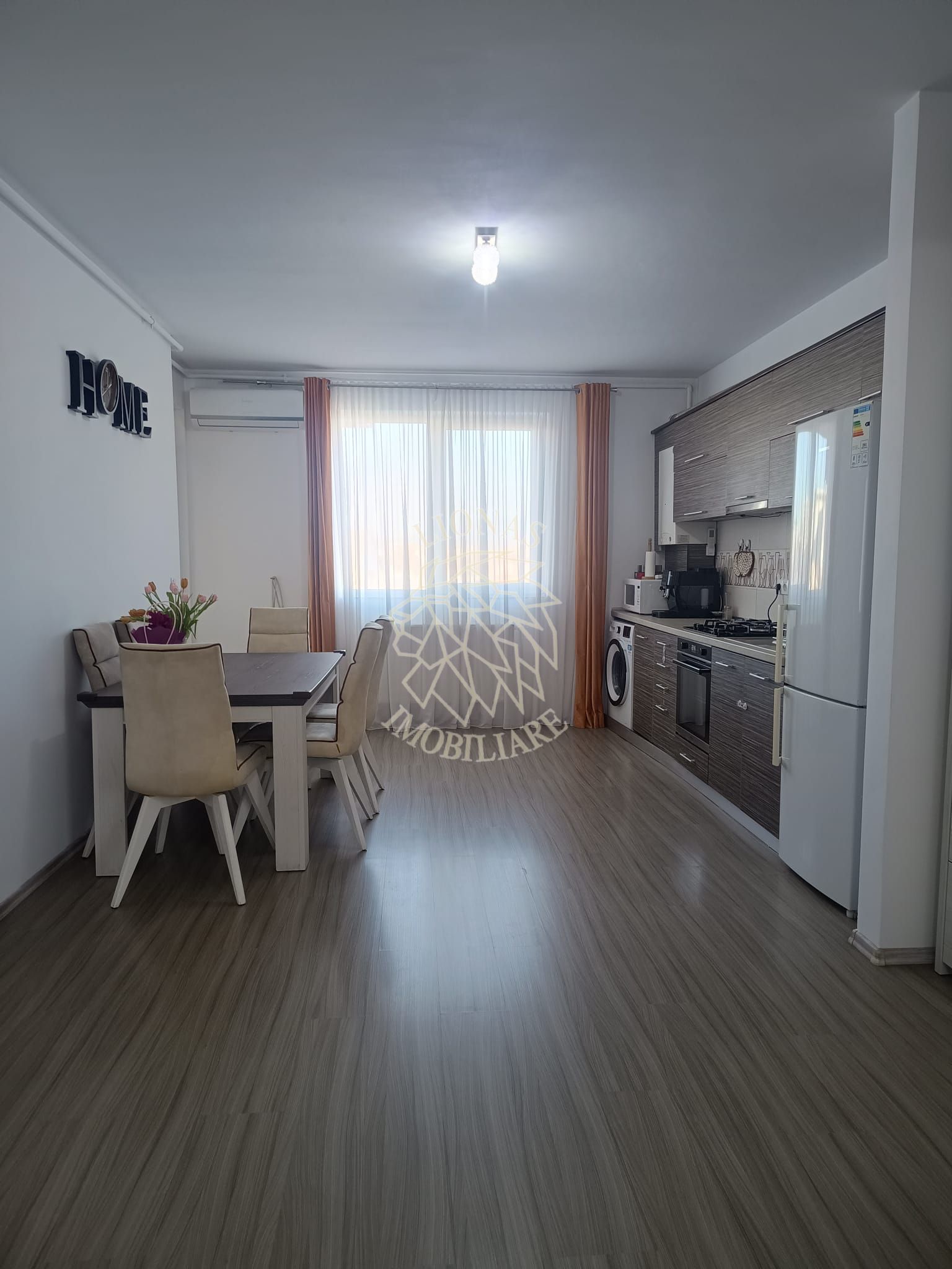 Apartament 2 camere 57 mp+balcon-etaj 3-lift-Libertatii