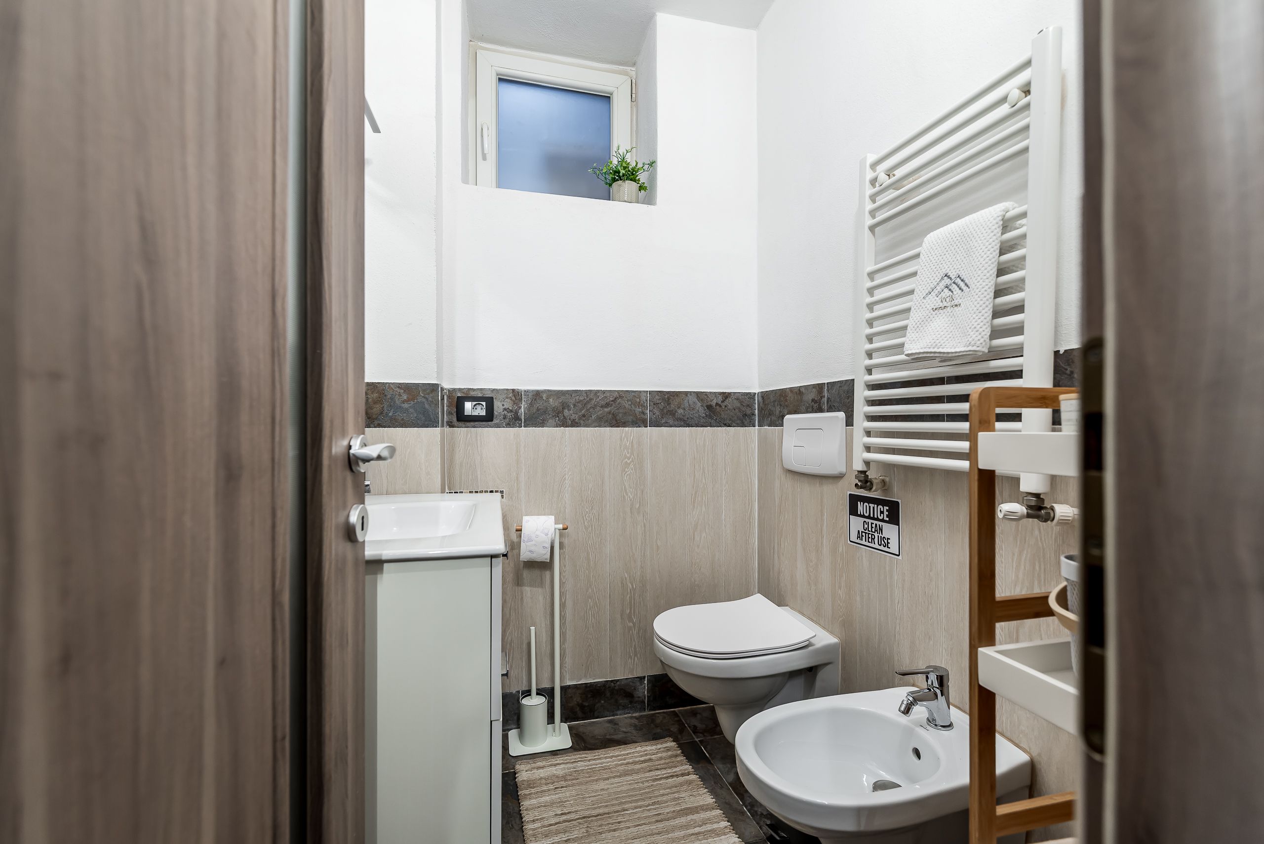 Loft ultracentral 90 mp | 2 niveluri | mobilat complet — fotografia 8