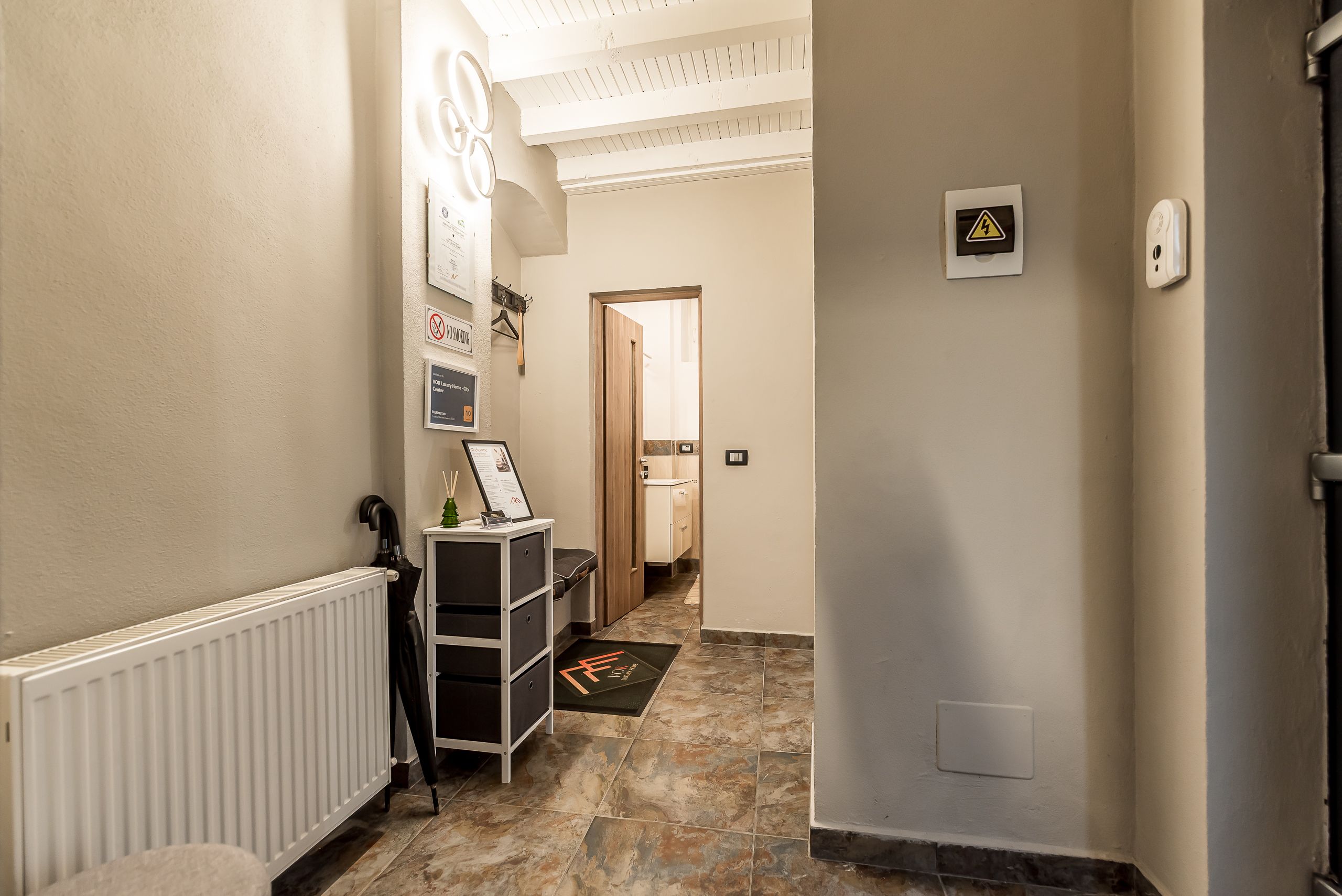 90 mp, două niveluri, complet mobilat și ultracentral, în Arad — fotografia 5