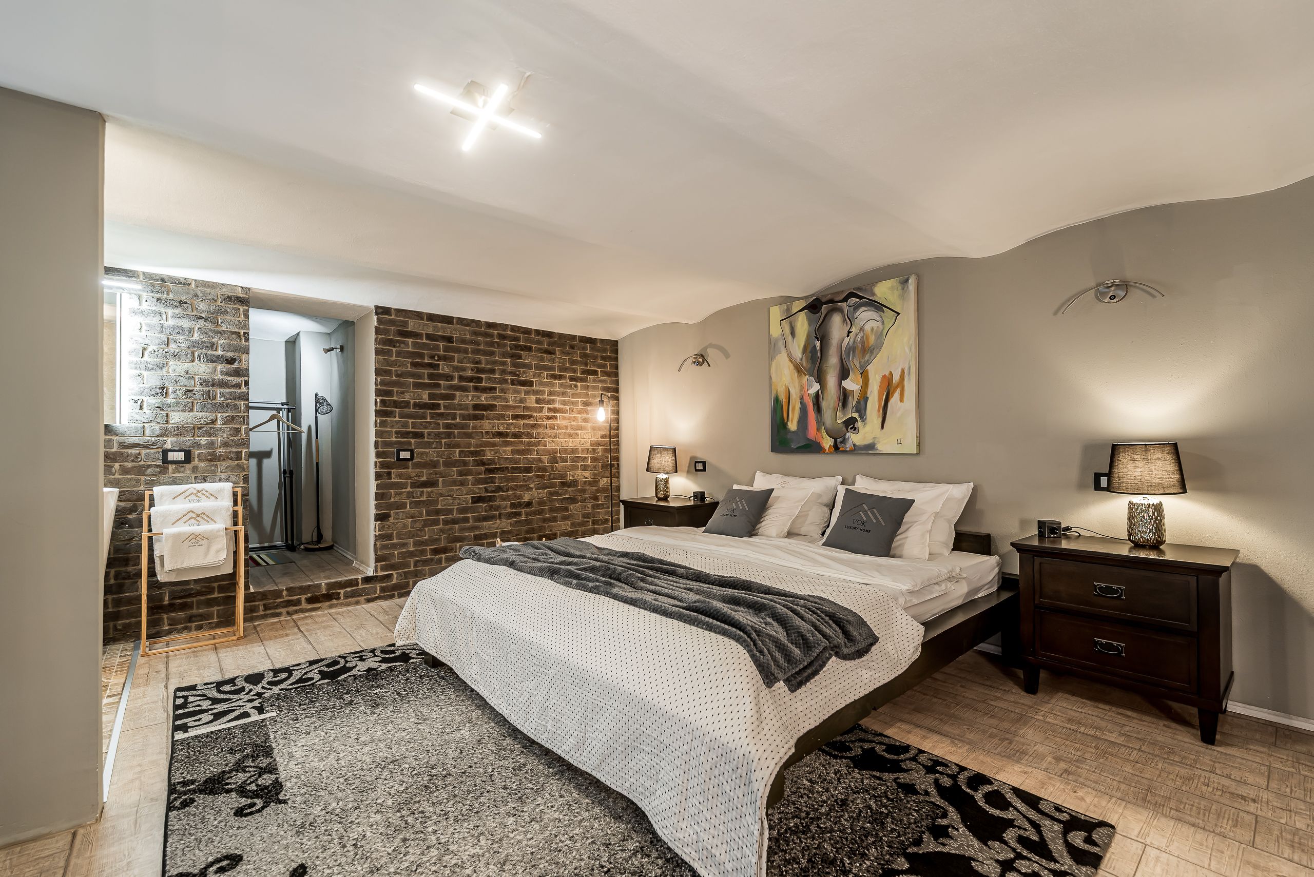 Apartament ultracentral | parter | mobilat și utilat