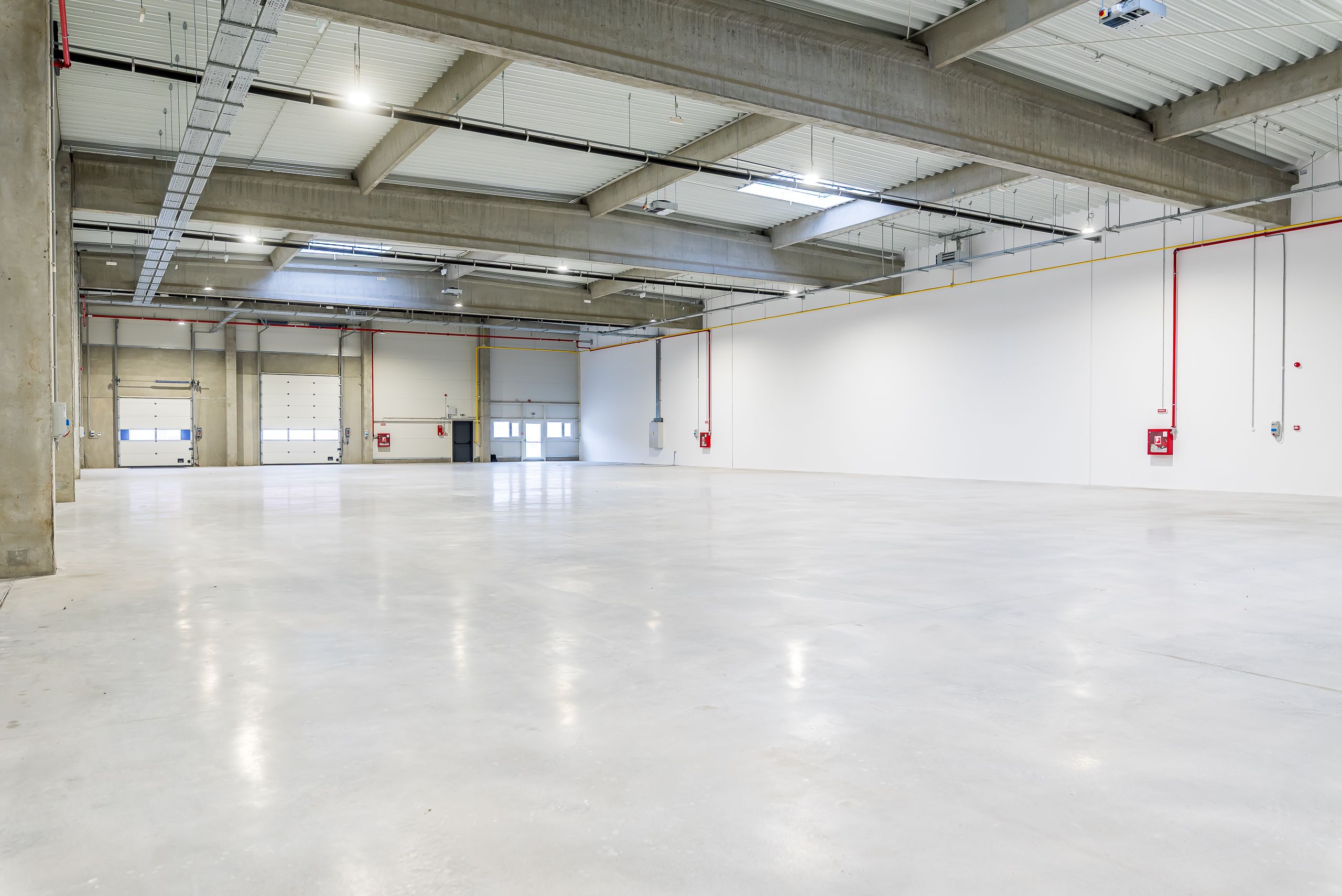 4646 mp - Hala industriala de inchiriat in Parc Industrial Arad