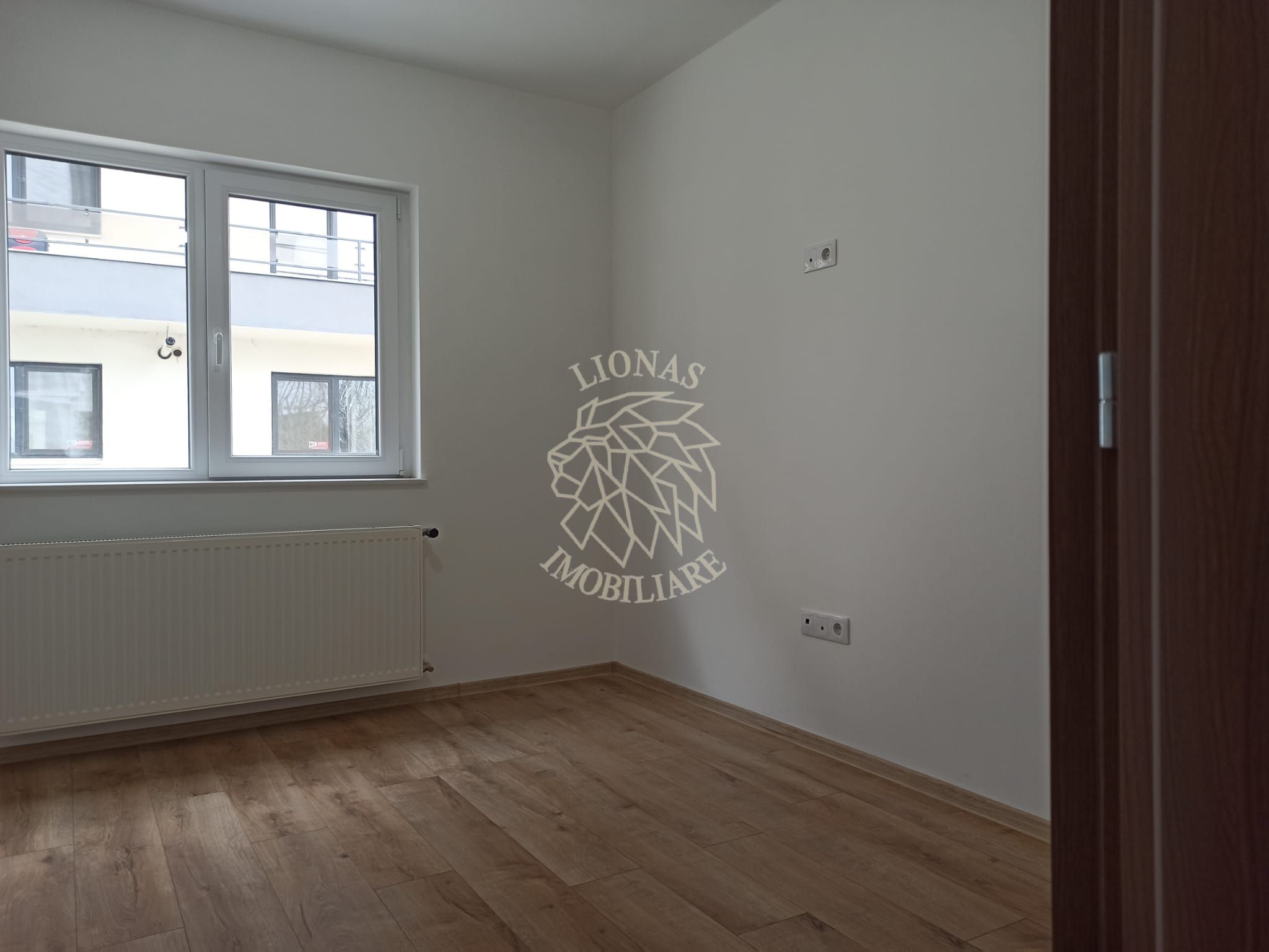 Apartament Nou 4 camere 82 mp-etaj 1-balcon-parcare-Zona Libertatii