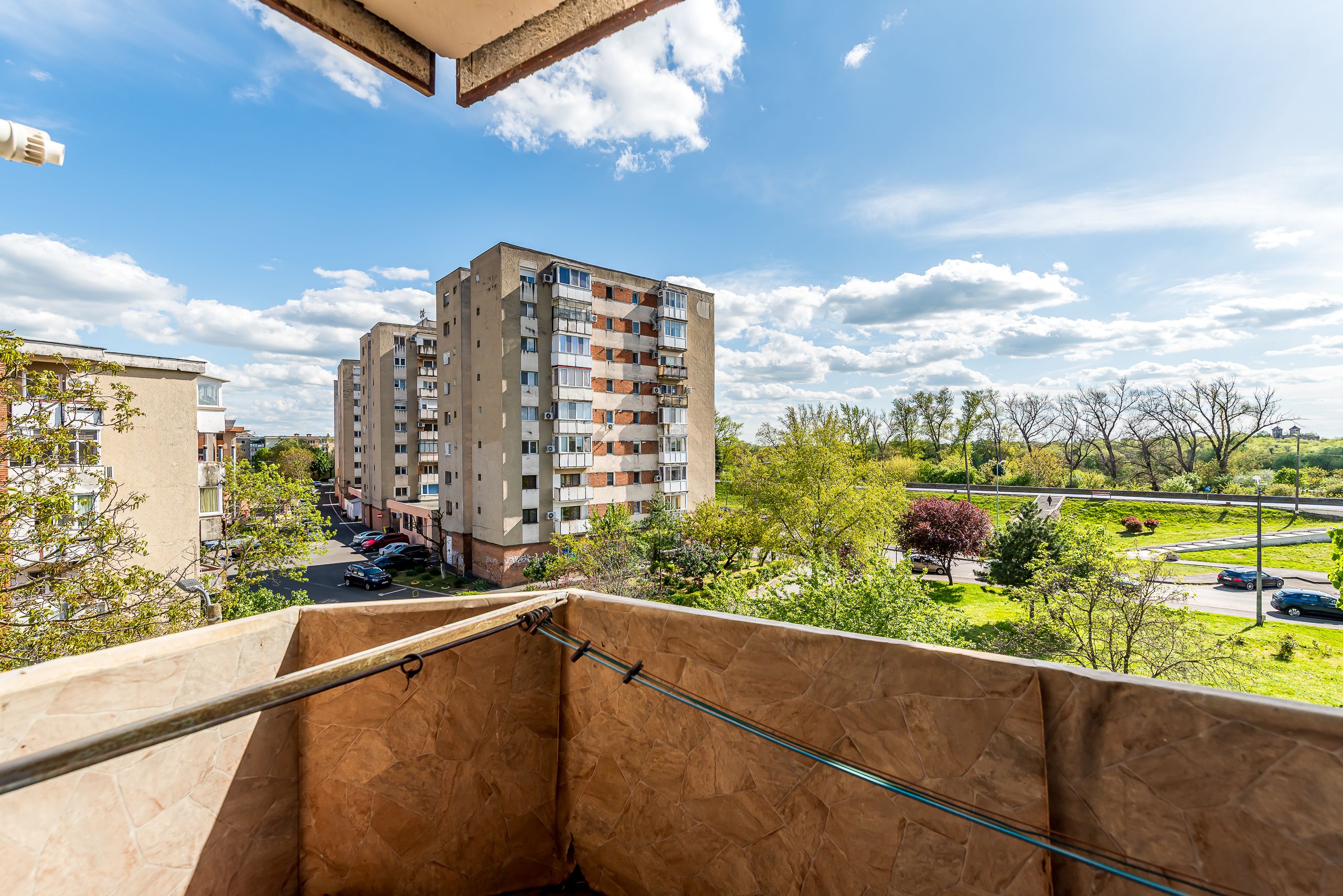 Apartament 3 camere Micalaca 300. Vedere superbă spre Mureș