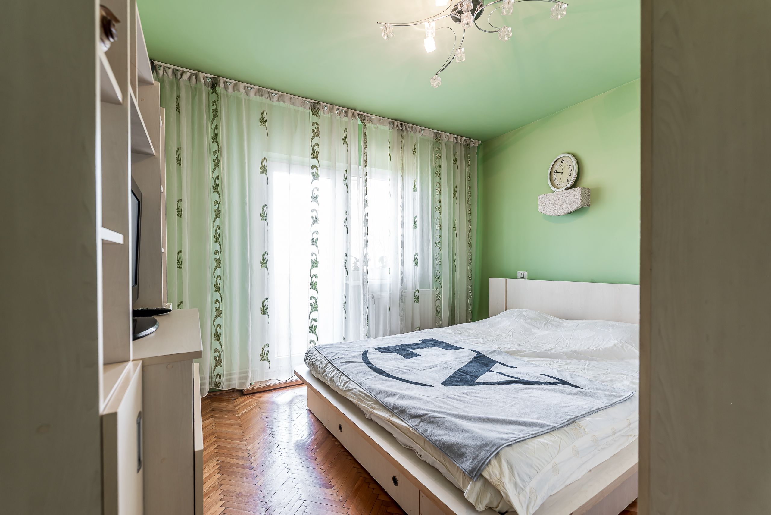 Apartament 3 camere Micalaca 300. Vedere superbă spre Mureș — fotografia 5