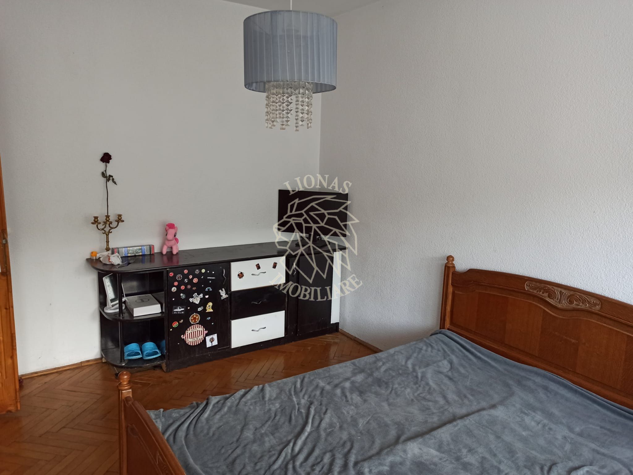 Apartament la casa 3 camere 82 mp- etajul 2- 2 balcoane -Valea Ghinzii
