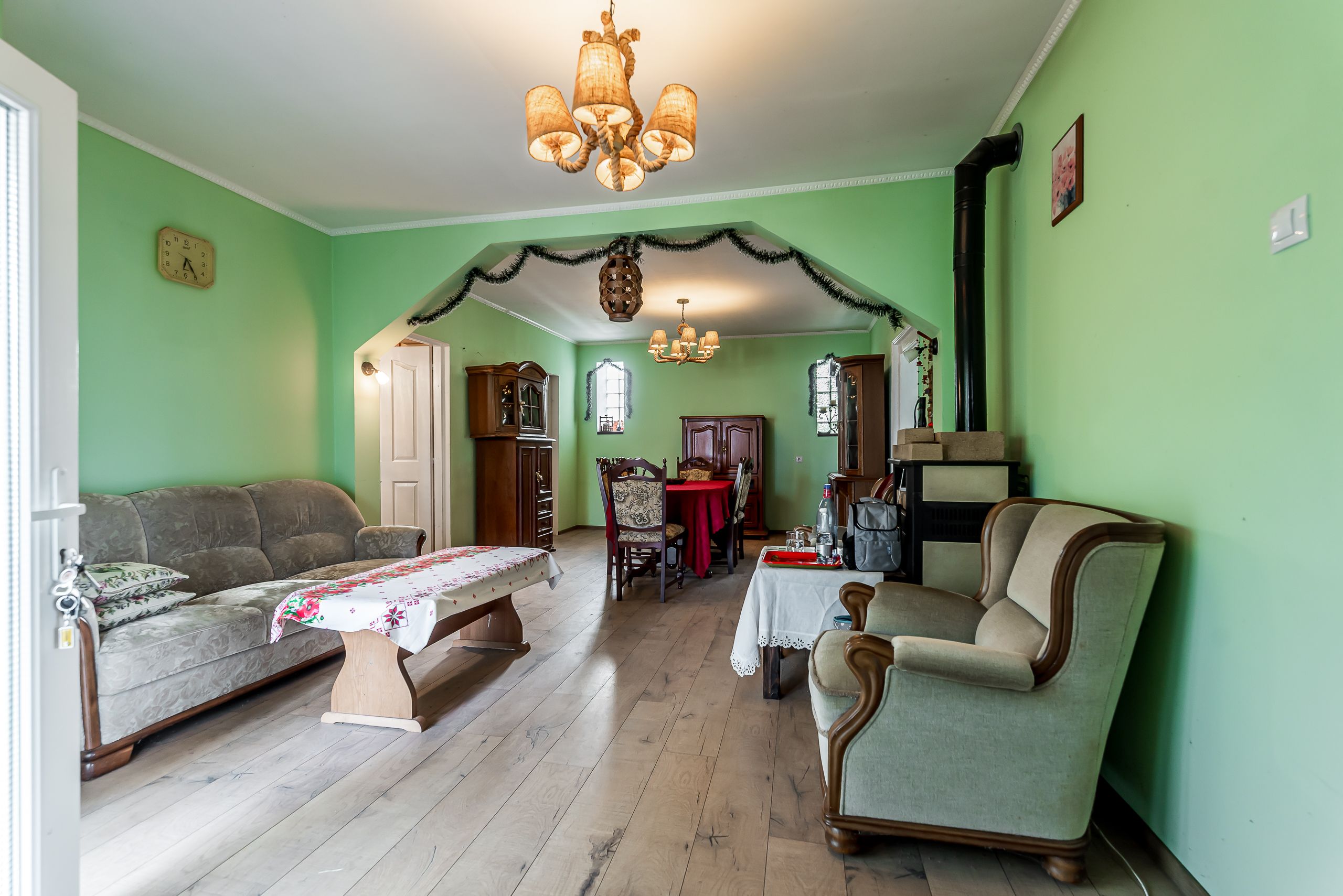 Casă finisată + casă în construcție, la același preț! — fotografia 3