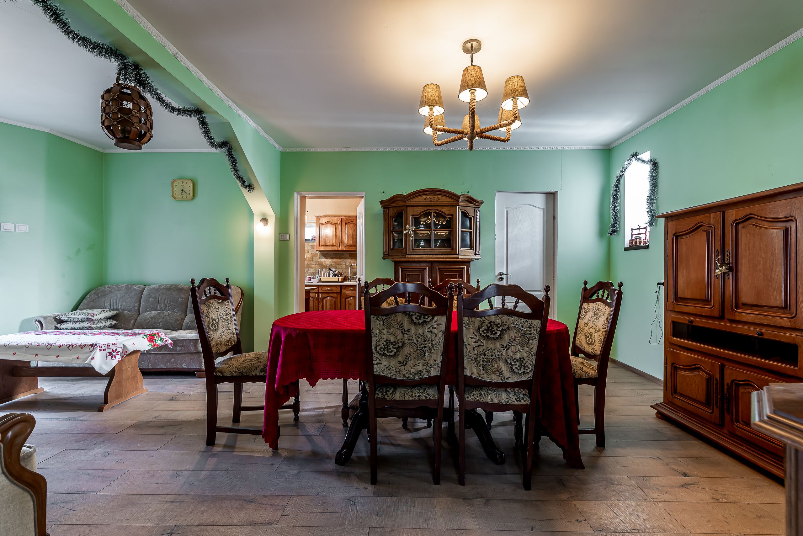 Casă finisată + casă în construcție, la același preț! — fotografia 6