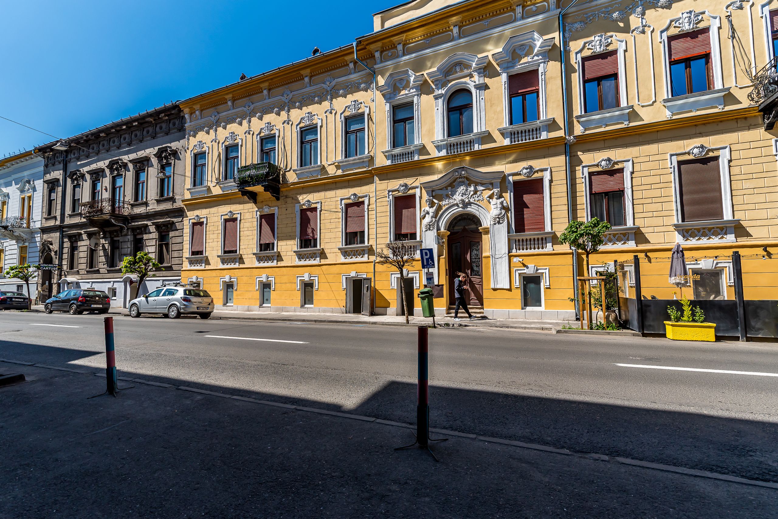 Spațiu comercial cu acces stradal, pe b-dul Decebal, ideal investiție