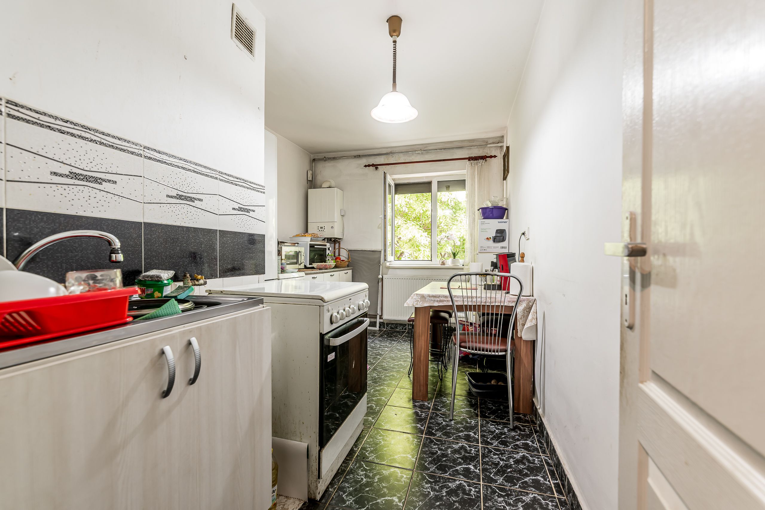 Apartament 2 Camere | Etaj 2 | Centrală proprie | Aleea Ulise — fotografia 3