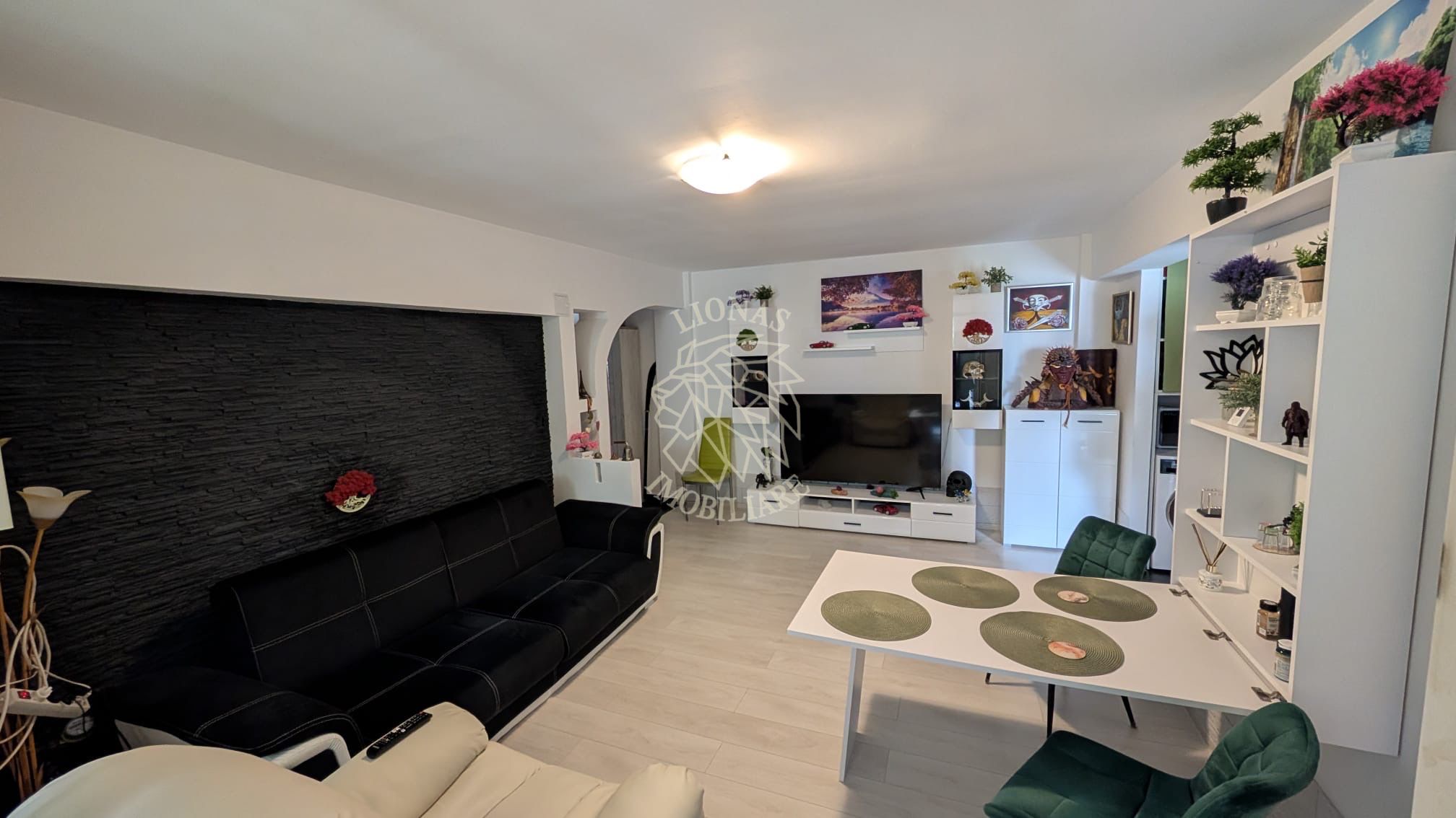 Apartament 3 camere-balcon-parcare-Zona Libertatii