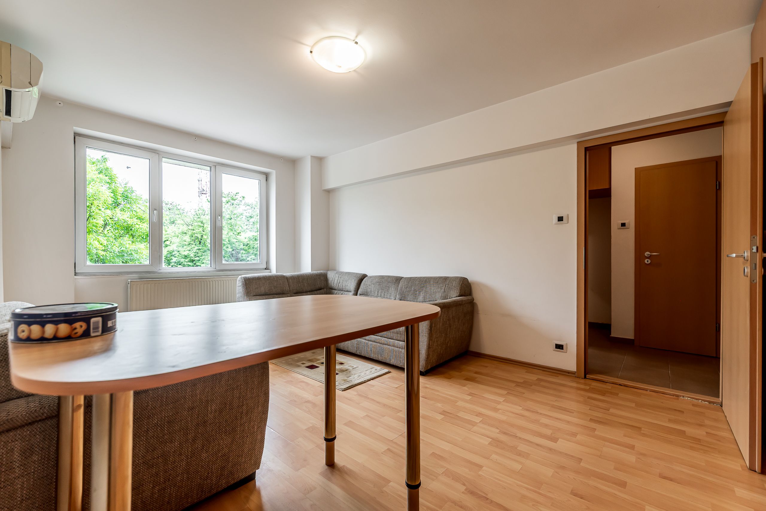 78.900 EURO! Apartament 2 camere, etaj 2, bloc cu lift, Libelula, Arad — fotografia 6