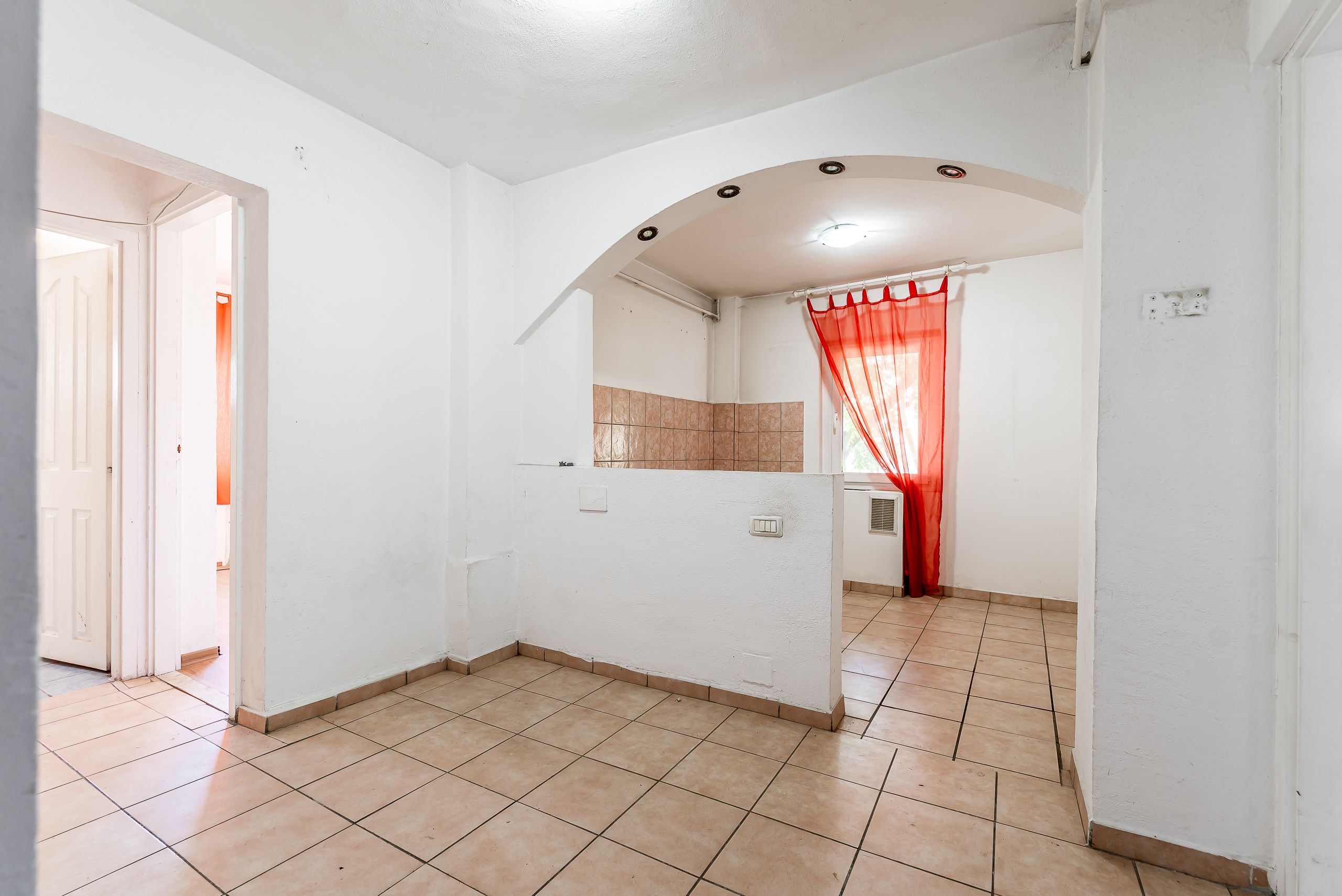 VANDUT! Apartament 2 camere, decomandat | Str Banul Maracine — fotografia 6