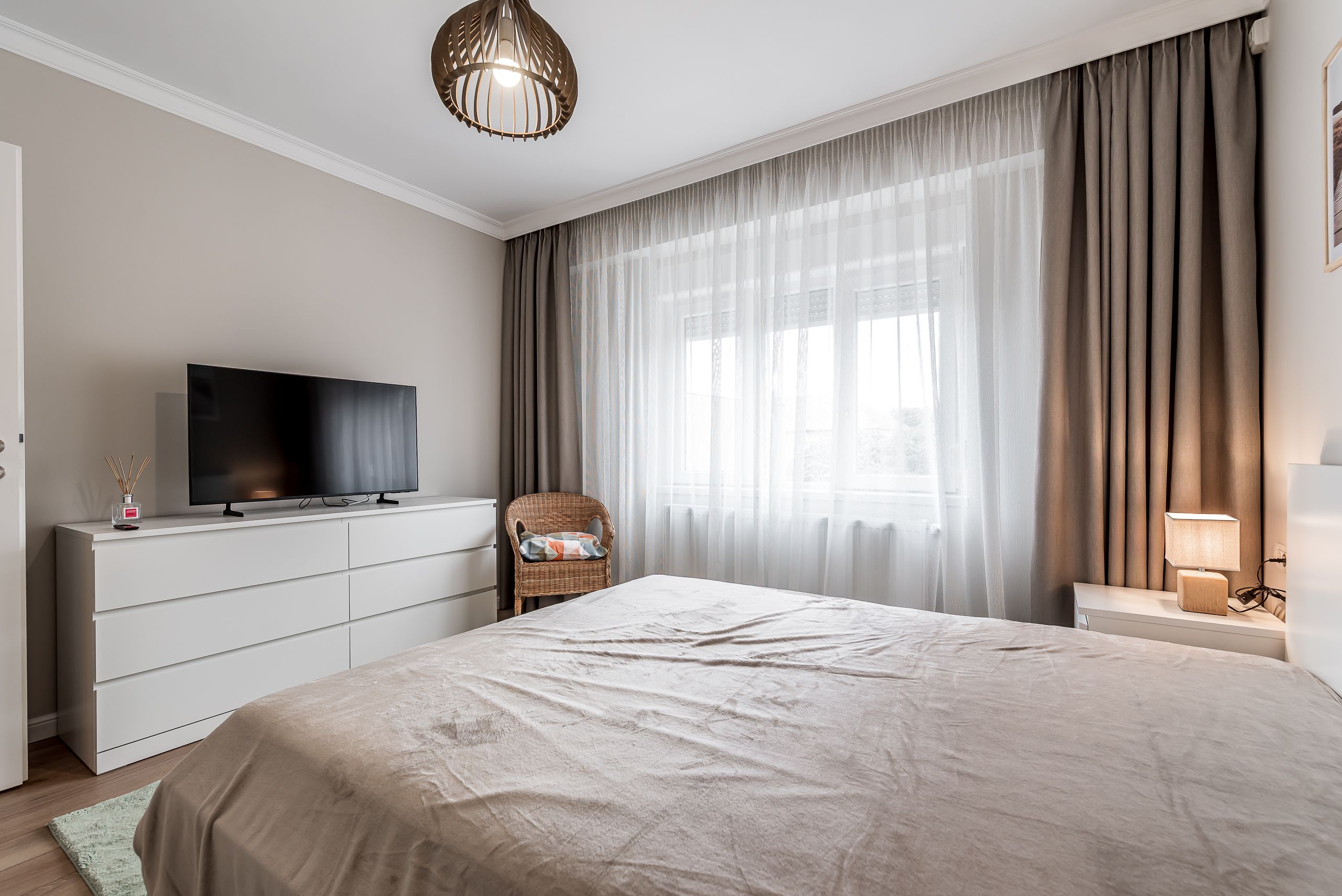 Apartament ultrafinisat la cheie cu 2 camere decomandat Piata Mica — fotografia 5