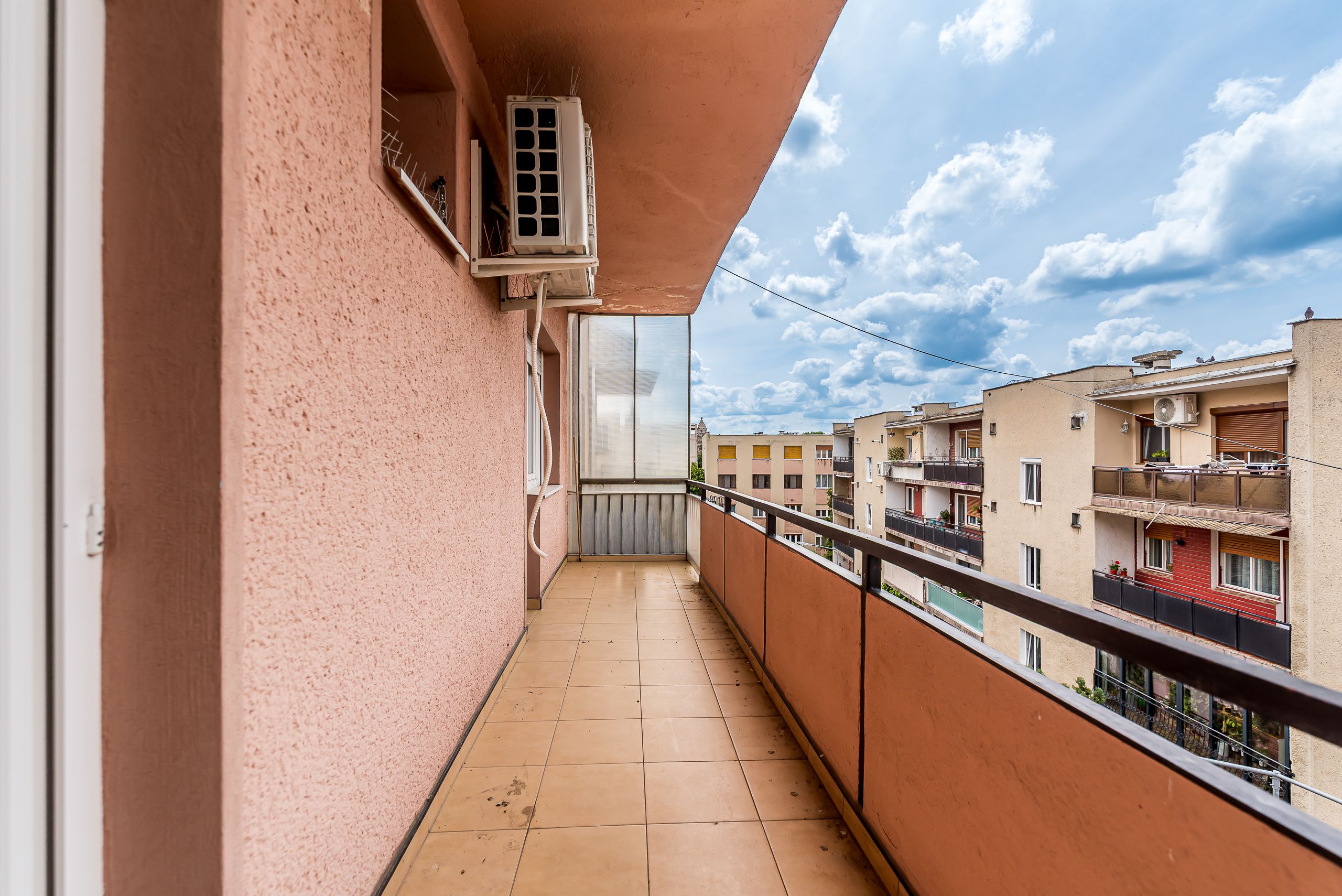 Apartament ultrafinisat la cheie cu 2 camere decomandat Piata Mica — fotografia 6