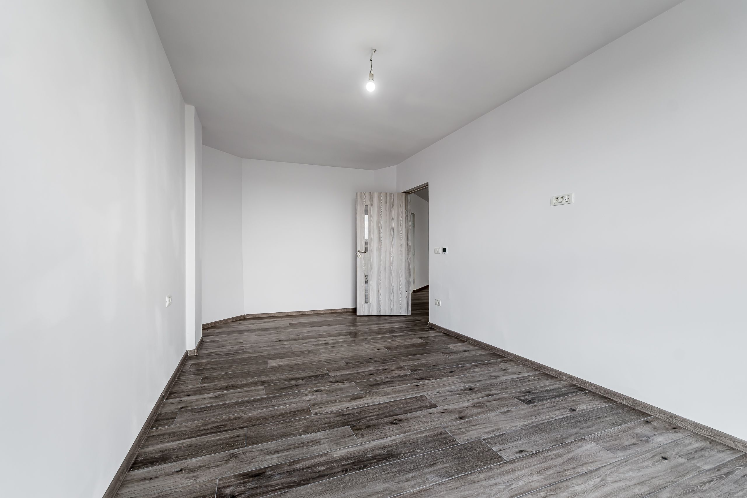 Apartament cu 2 camere, bloc nou, Subcetate, Arad — fotografia 8