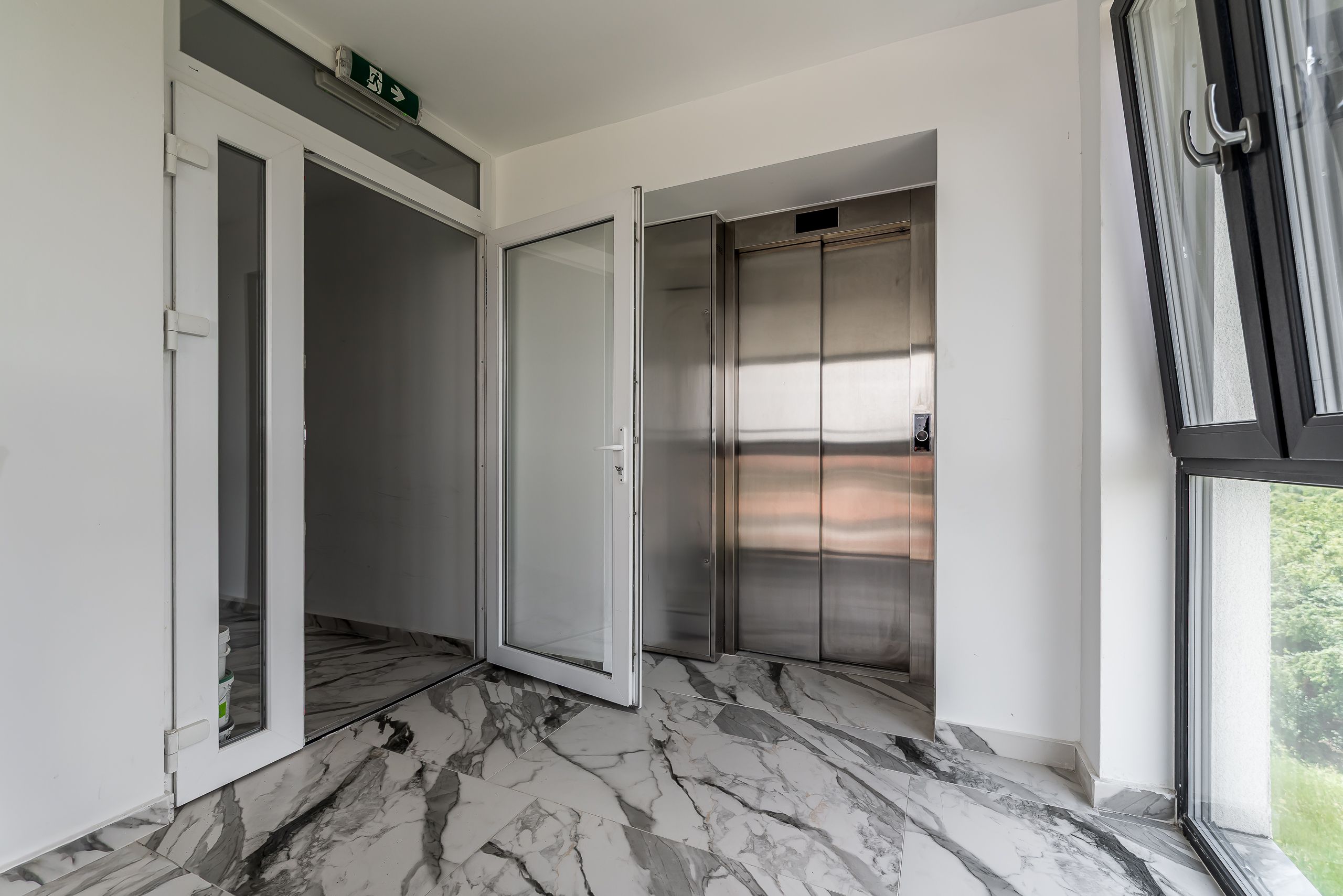 Apartament cu 2 camere, bloc nou, Subcetate, Arad — fotografia 10