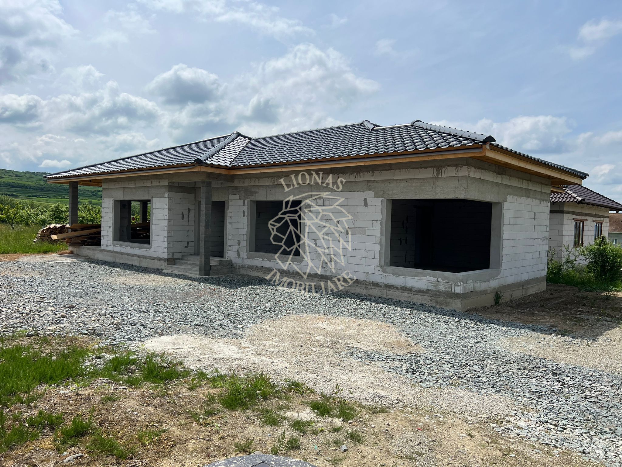 Casa 166 mp con. -teren 1680 mp-Budacu de Sus, 18km de Bistrita.