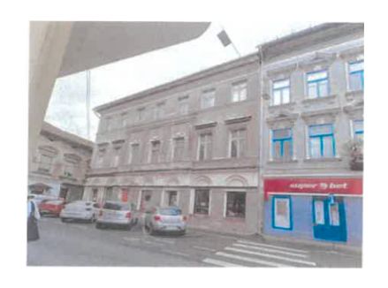 Imobil istoric de mari dimensiuni, în Piața Avram Iancu — fotografia 1