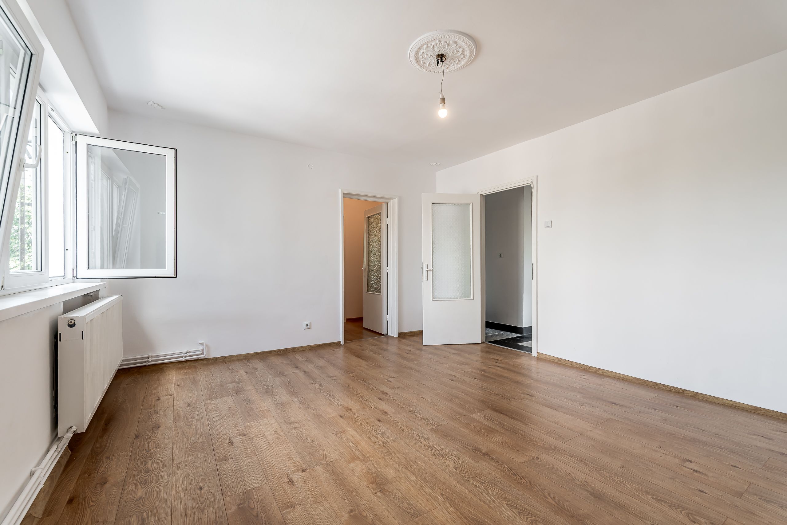 Apartament 2 camere Ultracentral, bvd Revolutiei, Arad - COMISION 0