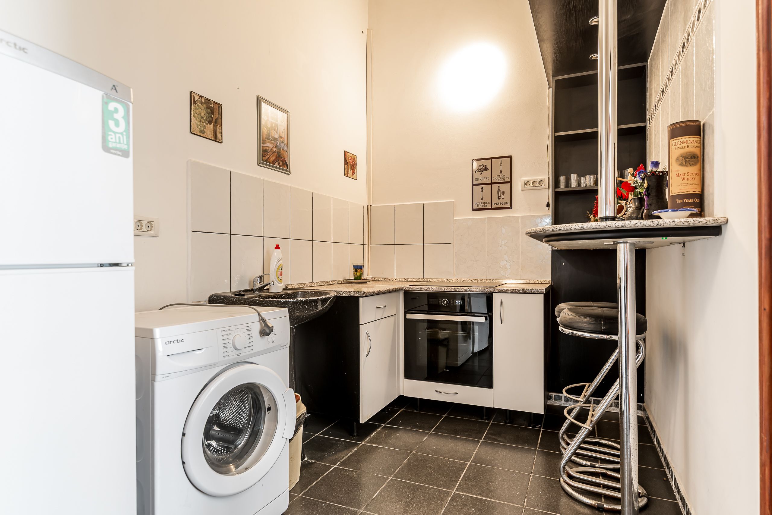 Apartament ultracentral cu 3 camere plus un bonus Comision 0 — fotografia 3