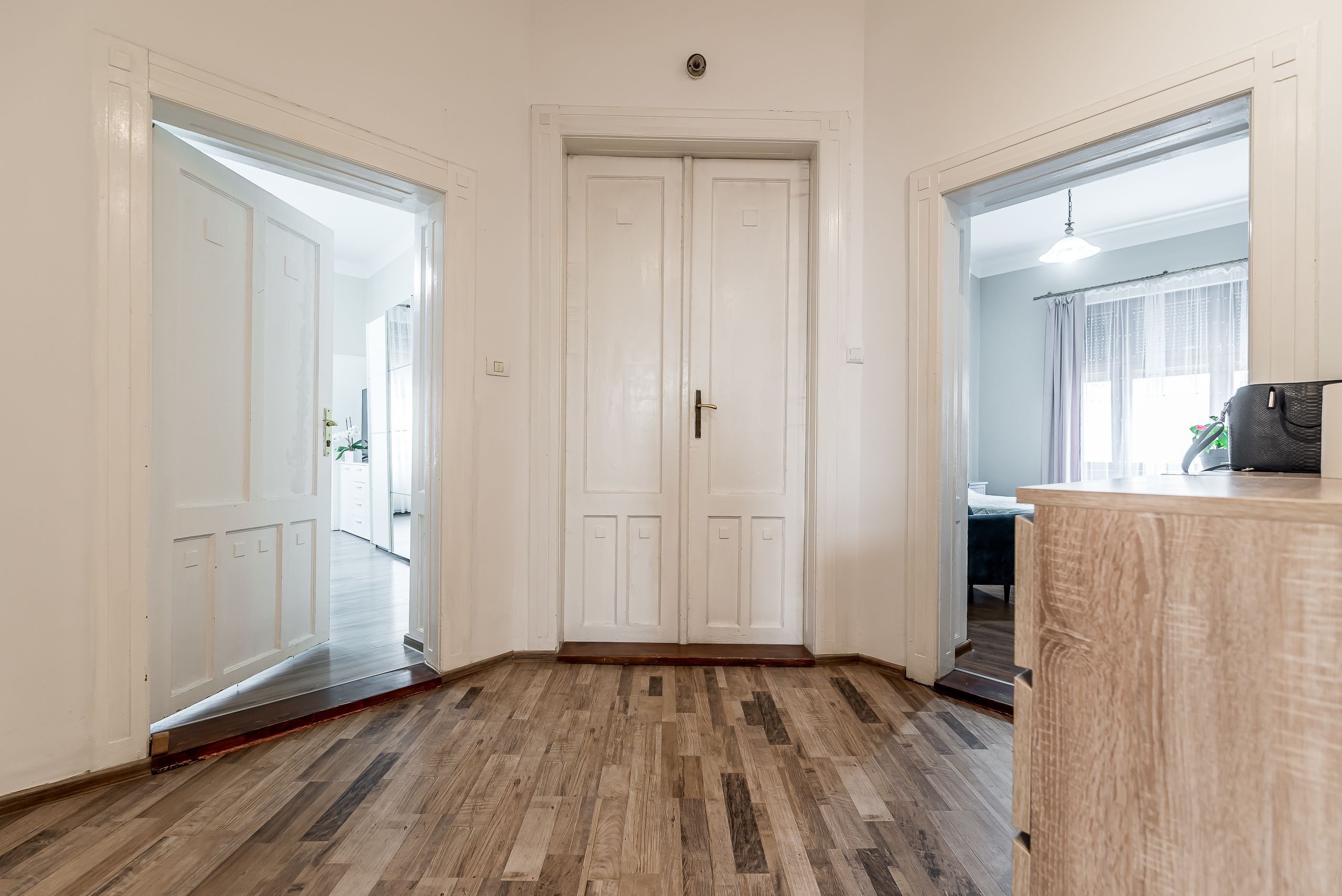 Imagine 14 - Rezervat Apartament ultracentral cu 4 camere decomandat