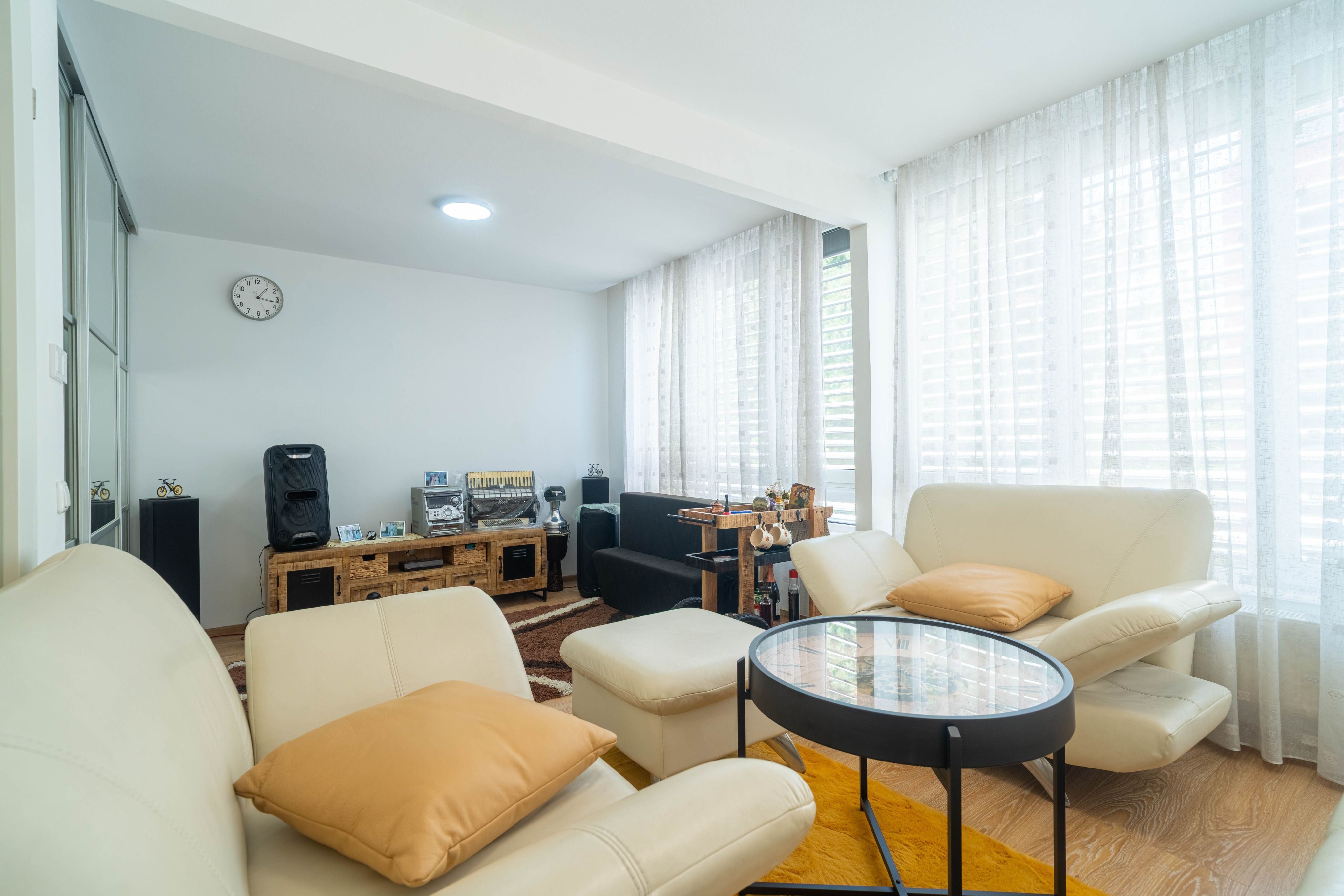 Apartament 2 camere cu lift și cheltuieli mici — fotografia 1