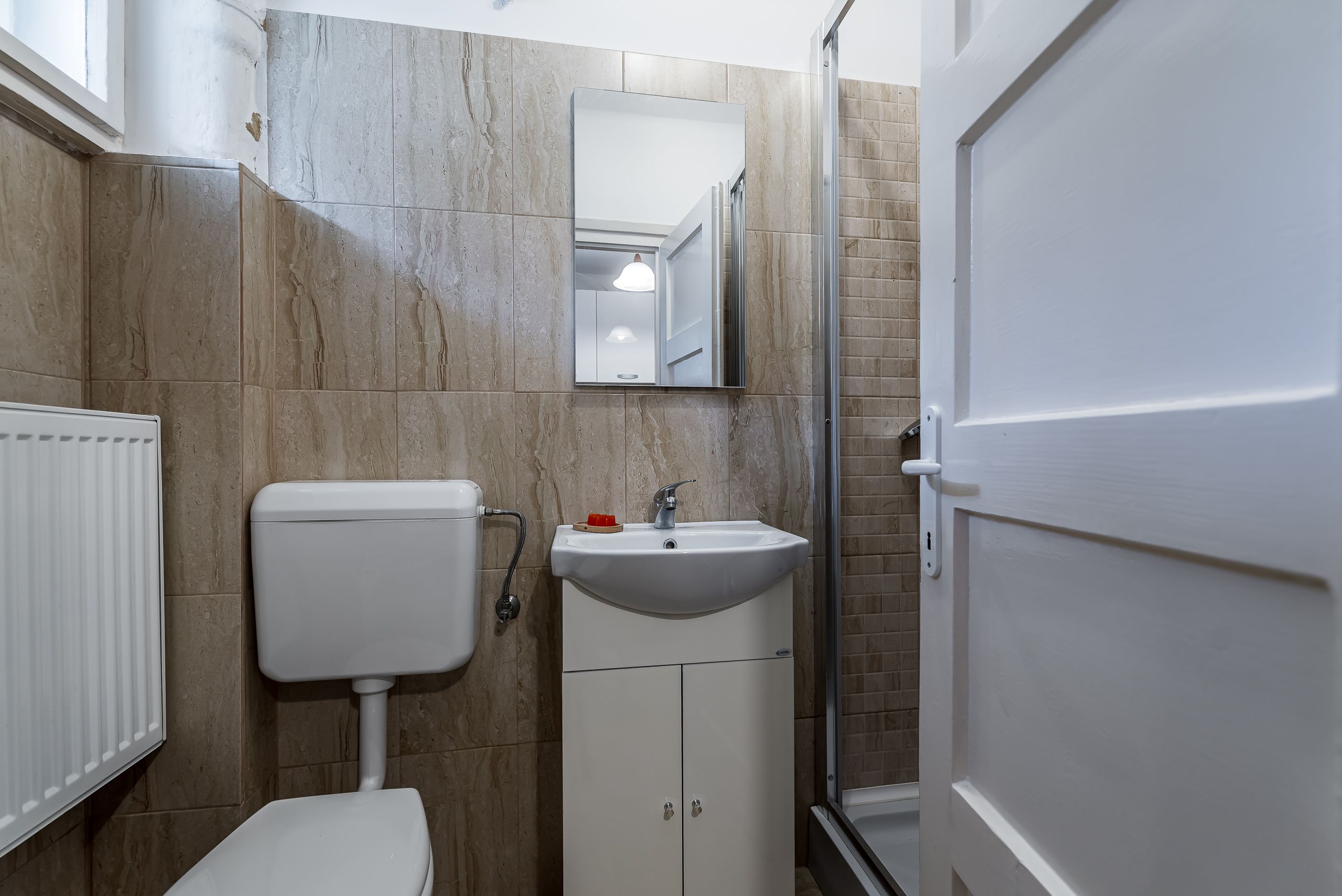 Câștigi o oră pe zi! Apartament cu 2 camere ultracentral, etaj 2 — fotografia 5