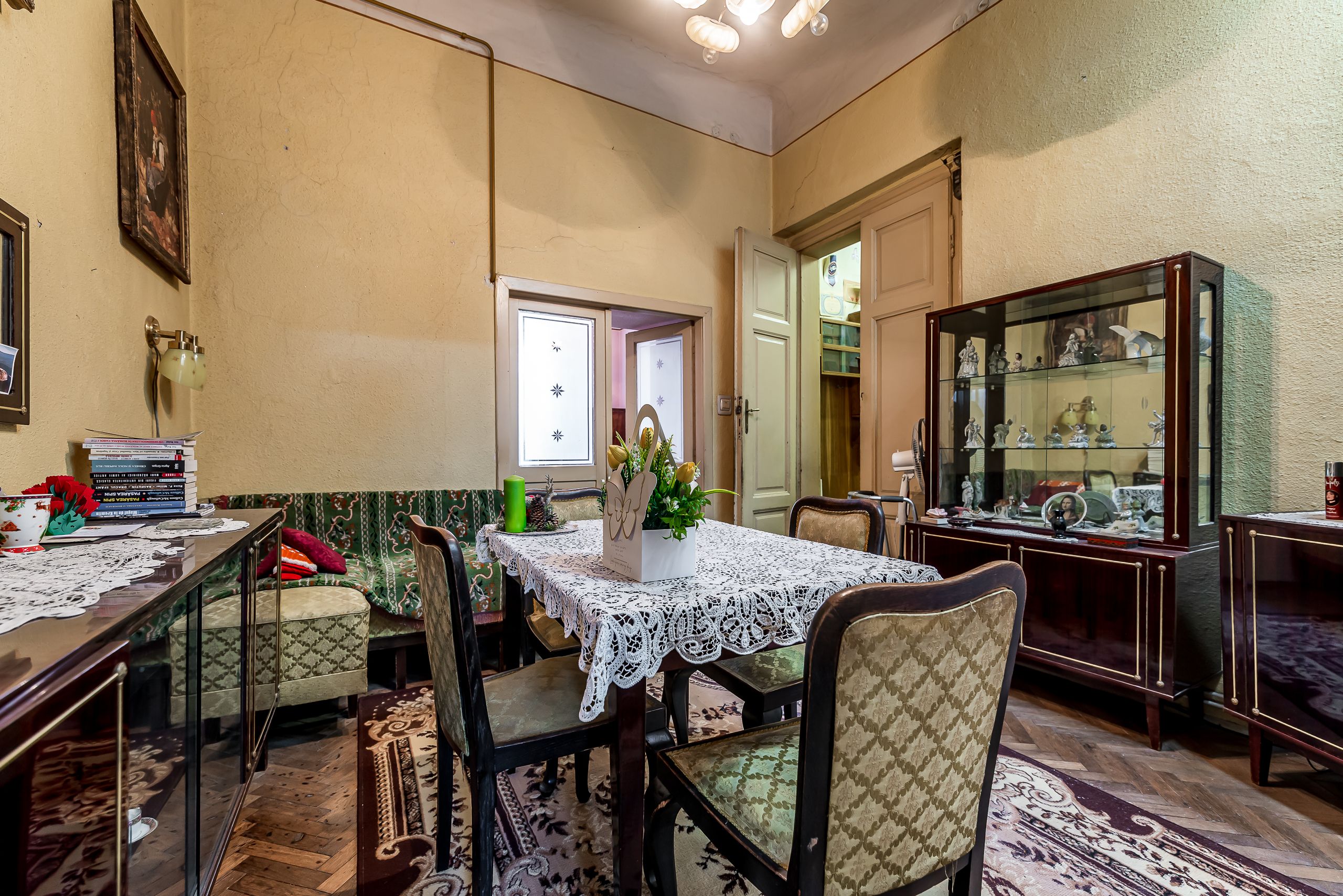 RAR pe piata Apartament cu 3 camere si balcon pe strada Horia — fotografia 7