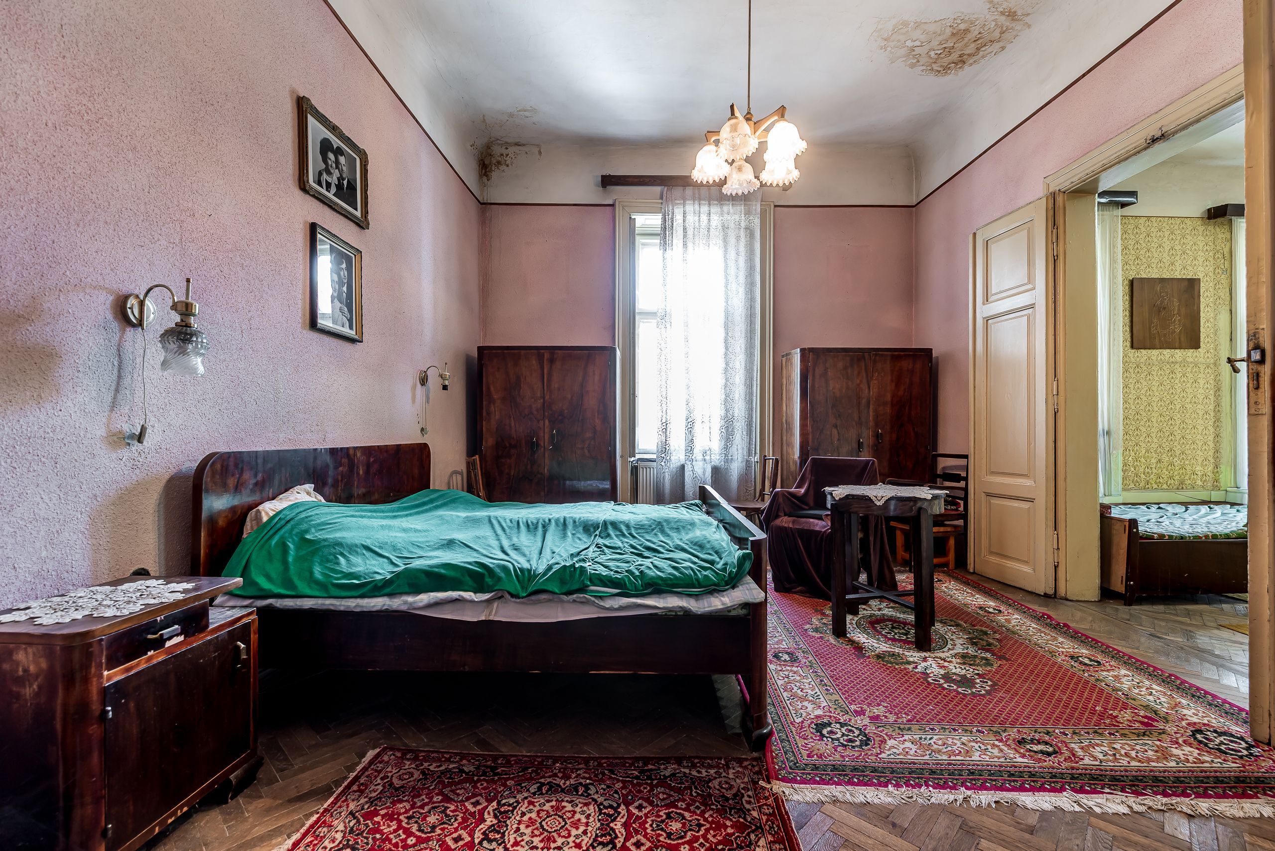 RAR pe piata Apartament cu 3 camere si balcon pe strada Horia — fotografia 12