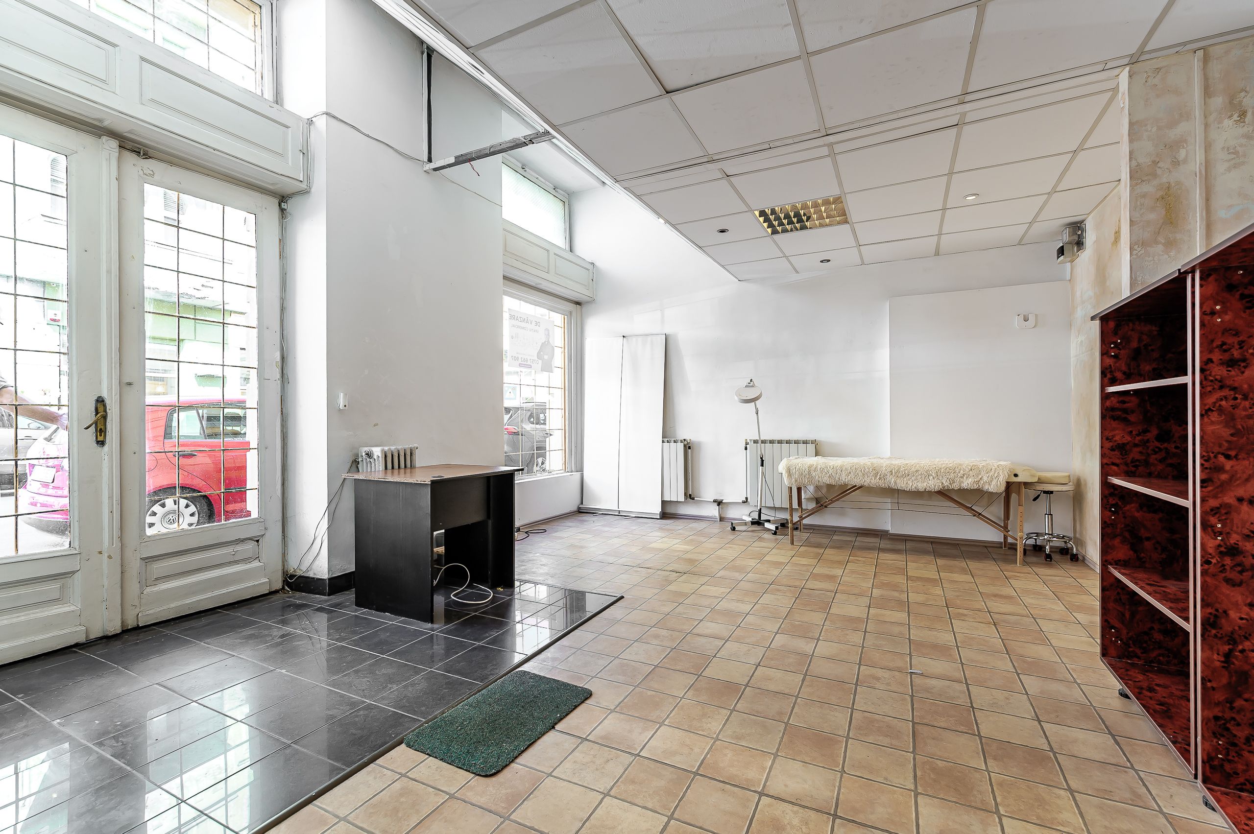 Spațiu comercial premium în centrul Aradului, Fosta Farmacie Grozescu — fotografia 8