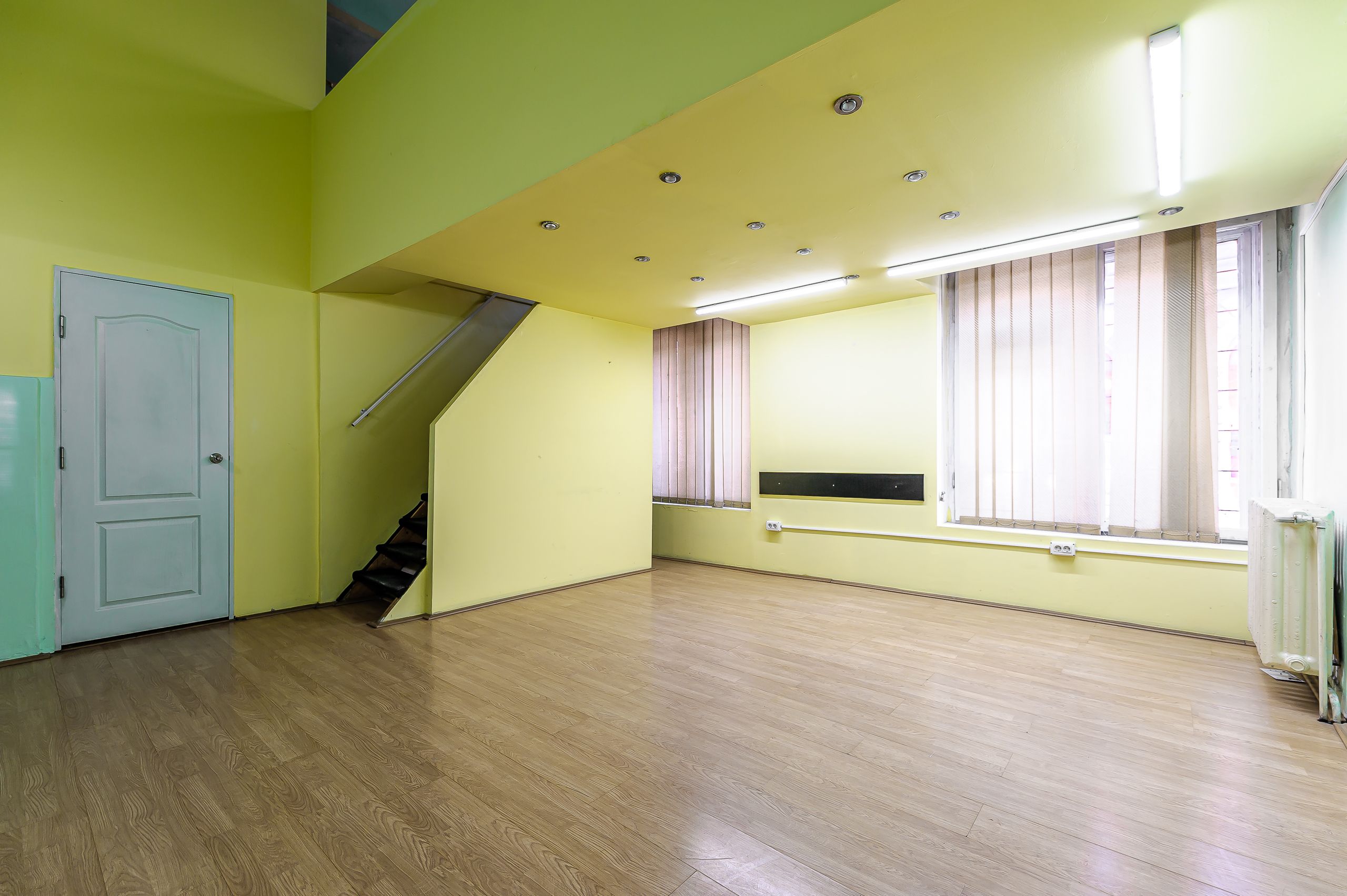 Spațiu comercial premium în centrul Aradului, Fosta Farmacie Grozescu — fotografia 10