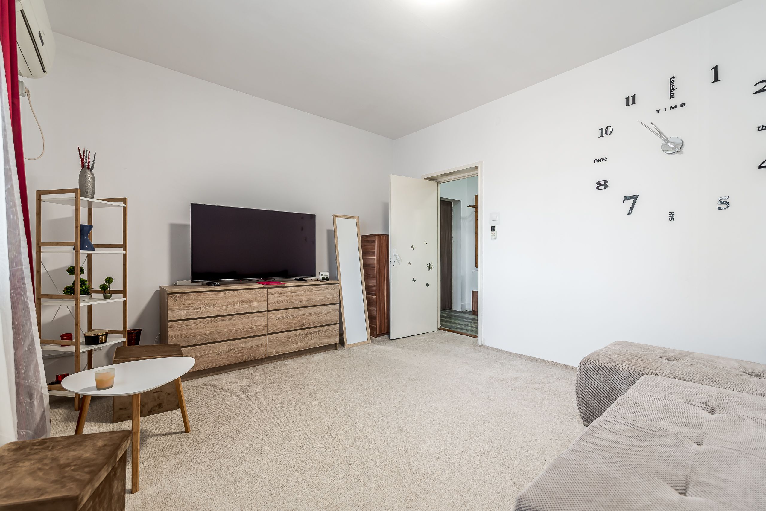 Apartament cu 1 cameră, balcon închis și boxă pe str. Carol Davila — fotografia 7
