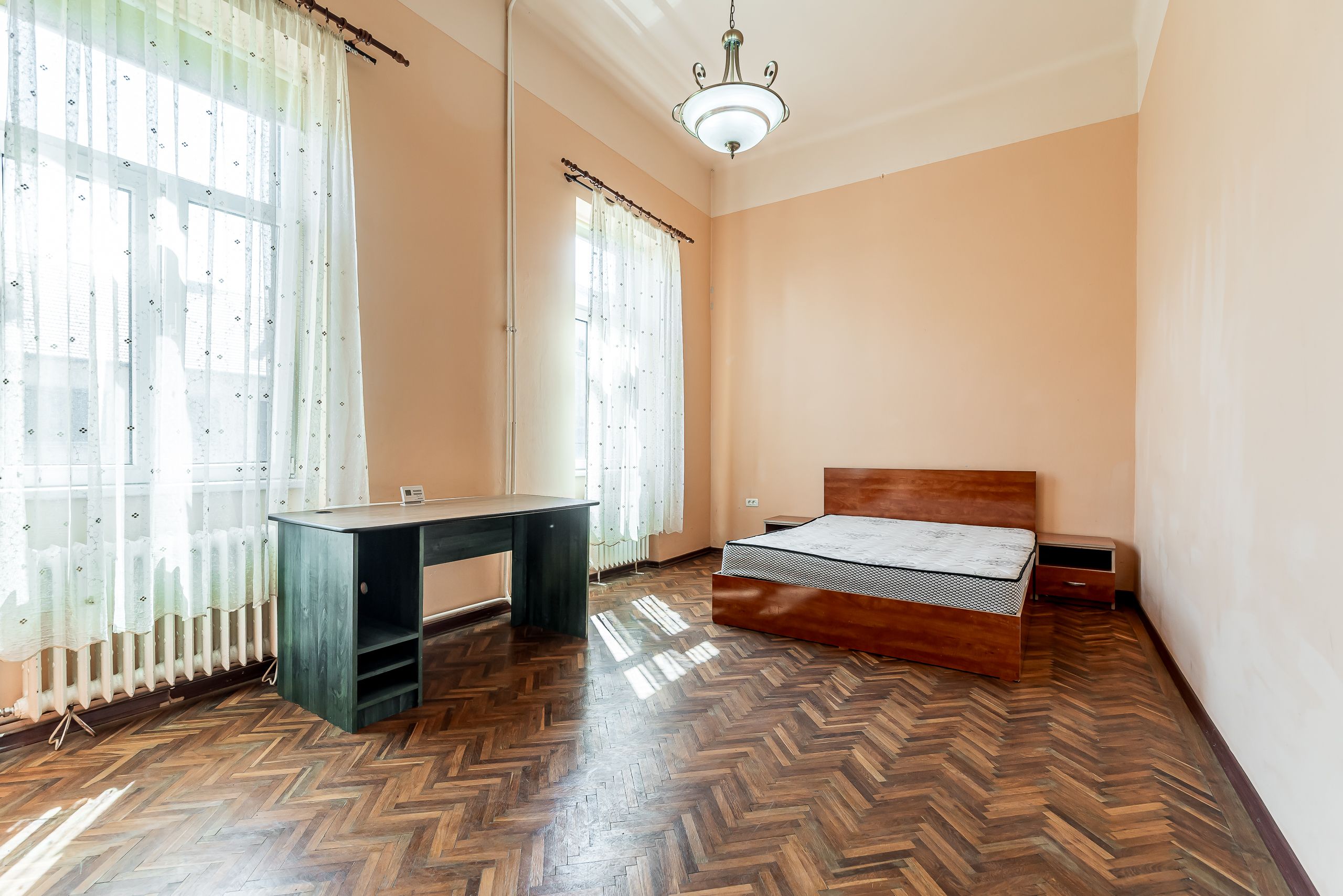 Apartament 3 camere lângă Parcul Copiilor | Etaj 1 | Fațadă renovată — fotografia 8