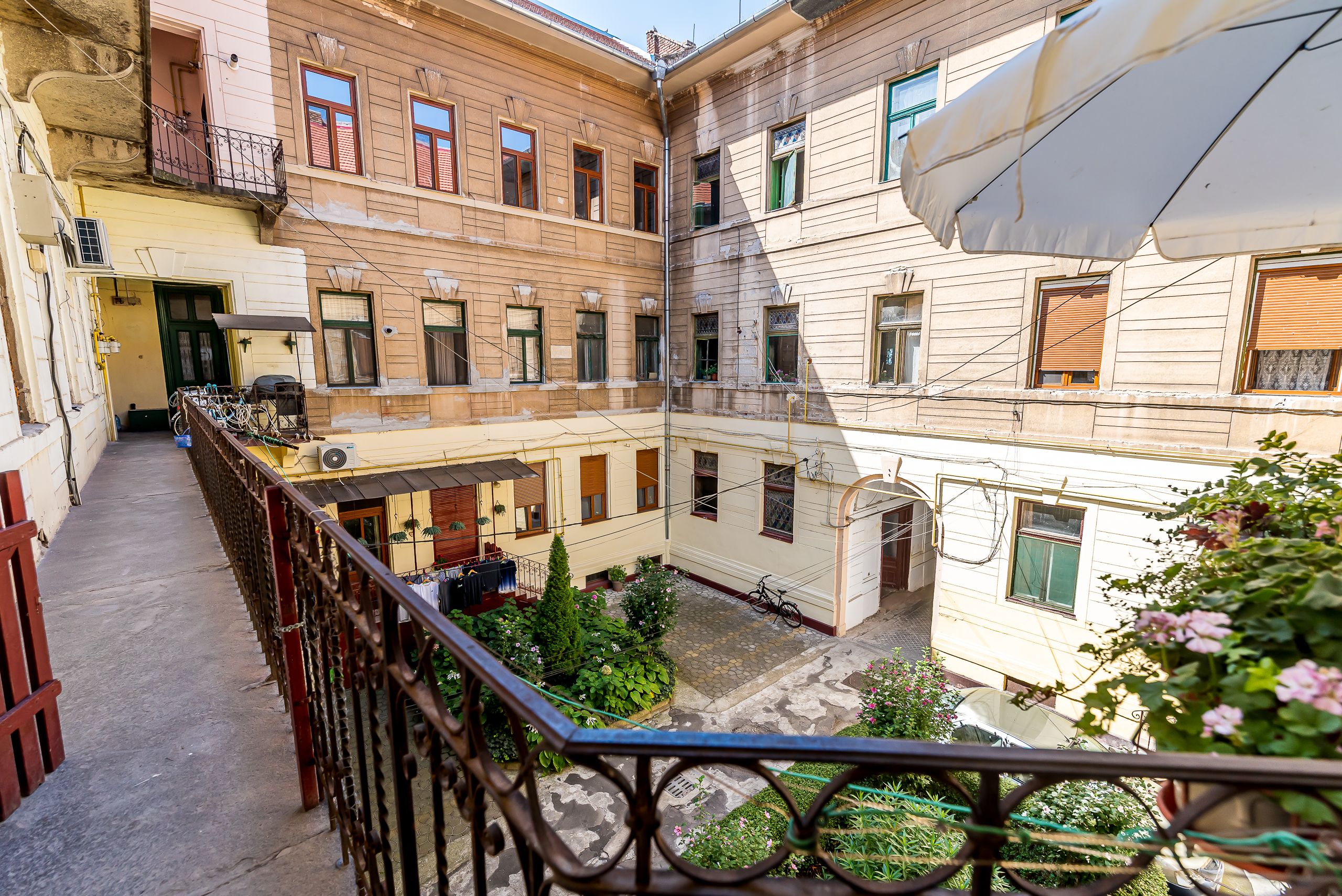 Apartament 3 camere lângă Parcul Copiilor | Etaj 1 | Fațadă renovată — fotografia 4