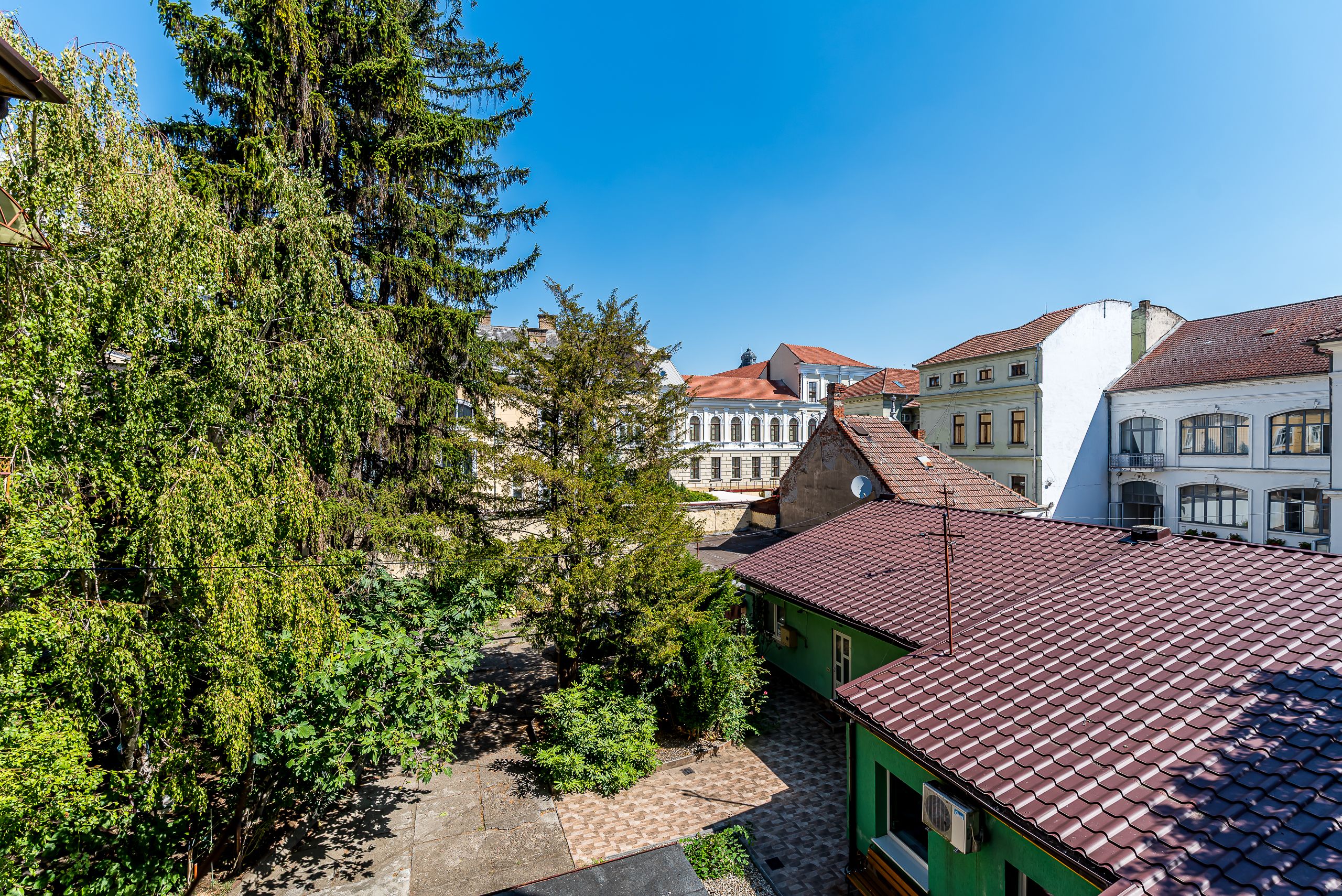 Apartament 3 camere lângă Parcul Copiilor | Etaj 1 | Fațadă renovată — fotografia 1