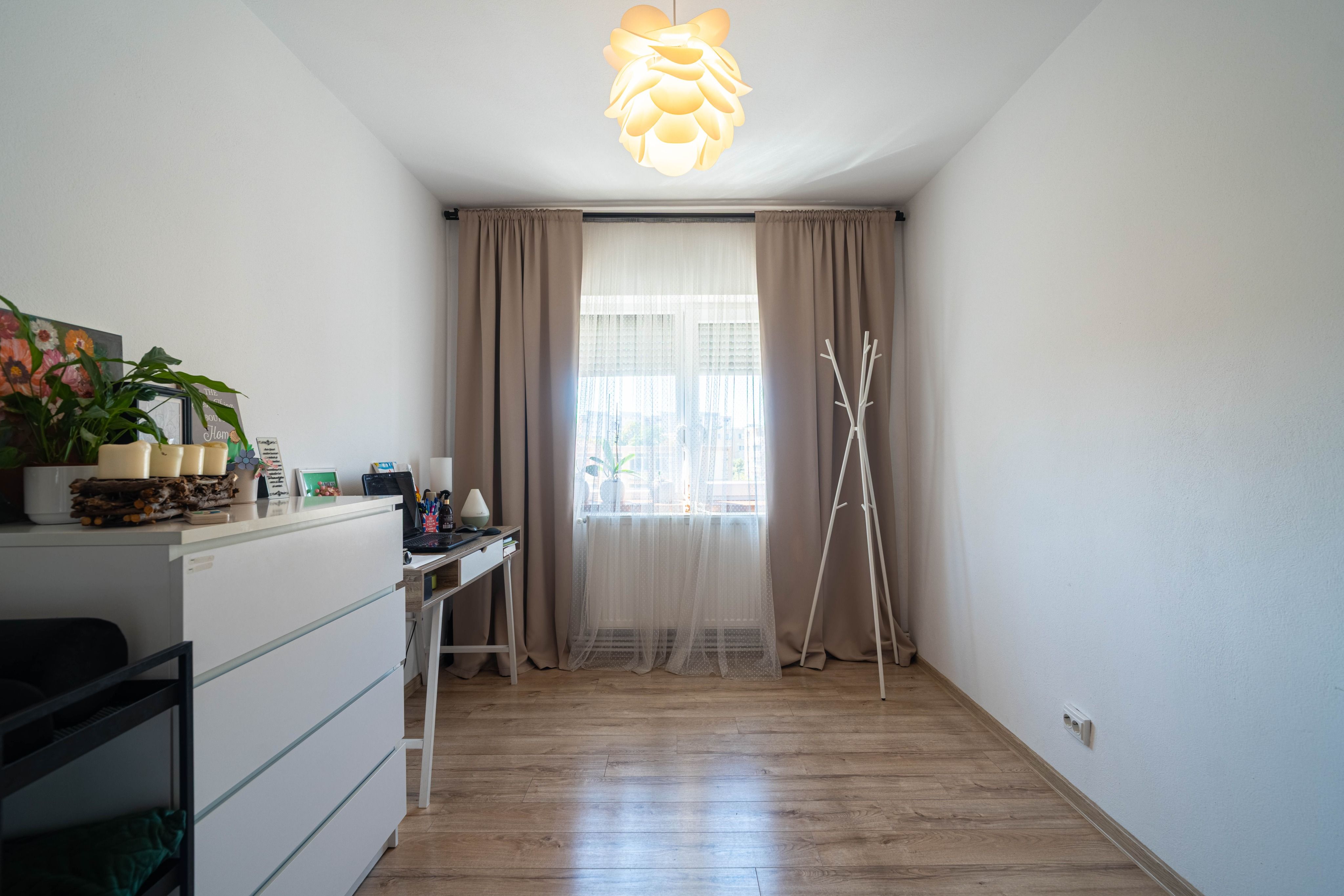 Apartament 5 camere Vlaicu – Renovat, 2 băi, centrală proprie — fotografia 7