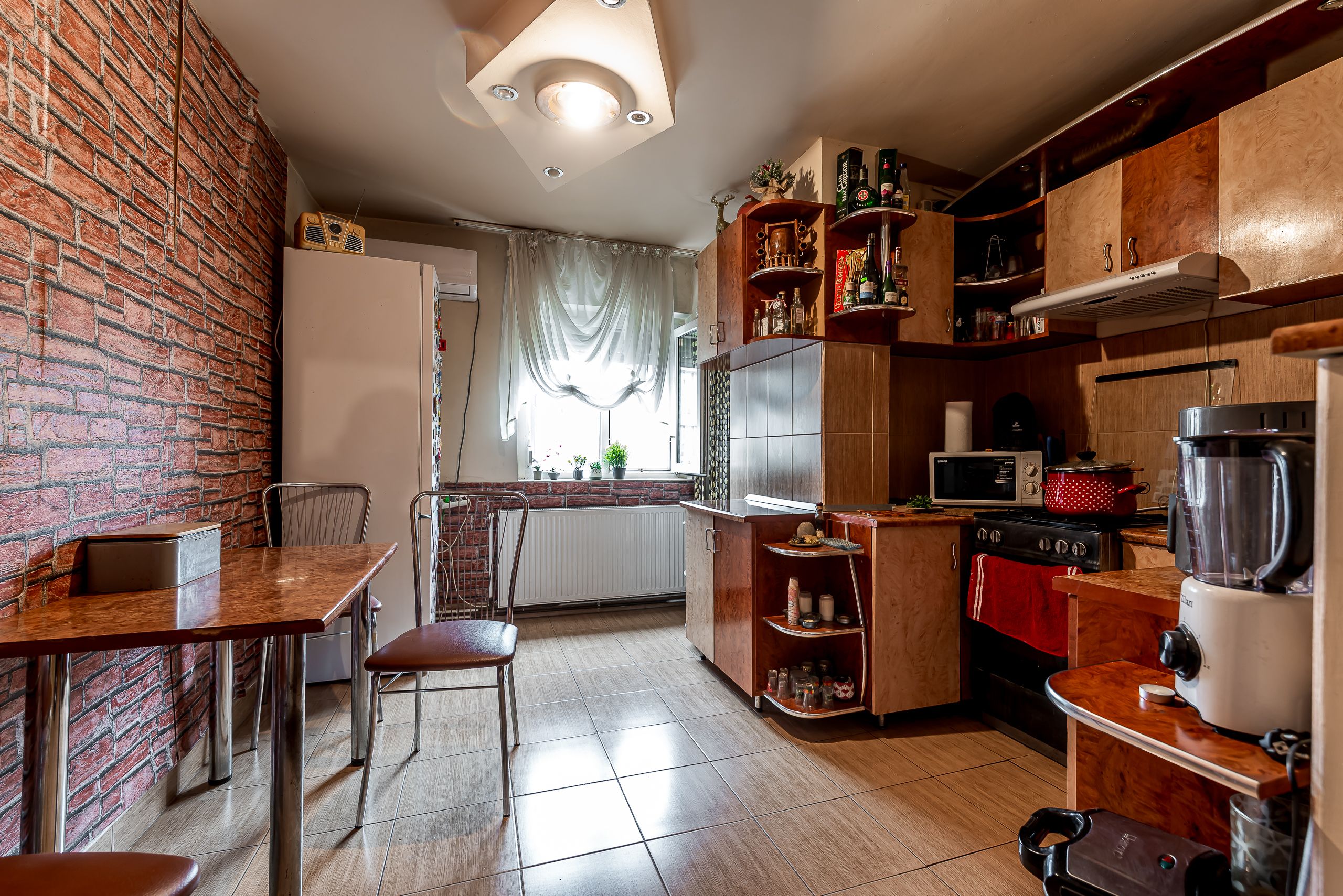 Apartament 2 camere decomandat | Zona Genesys Arad — fotografia 1