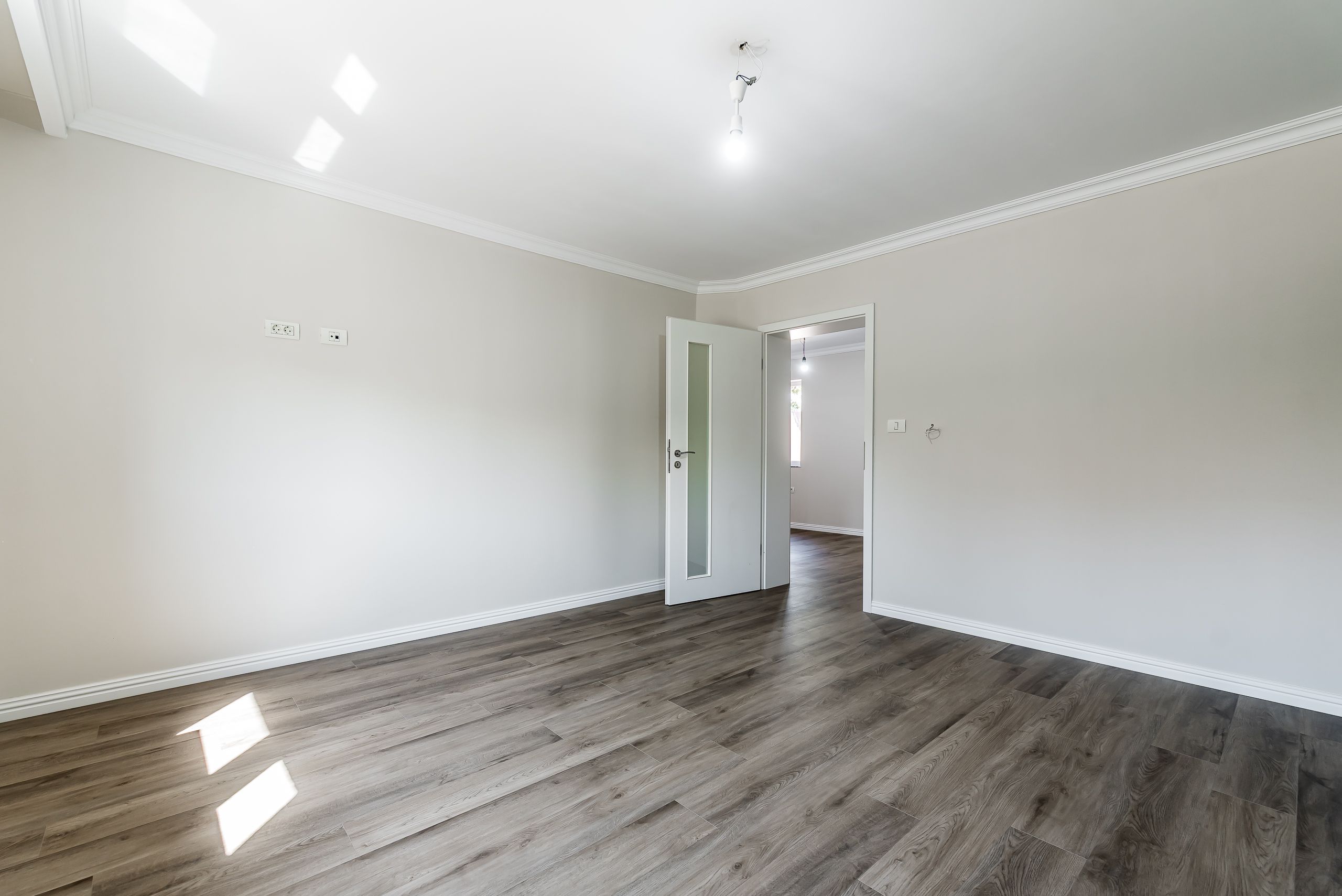 Casă gata de mutat în Aradul Nou, renovată complet (2026) — fotografia 12