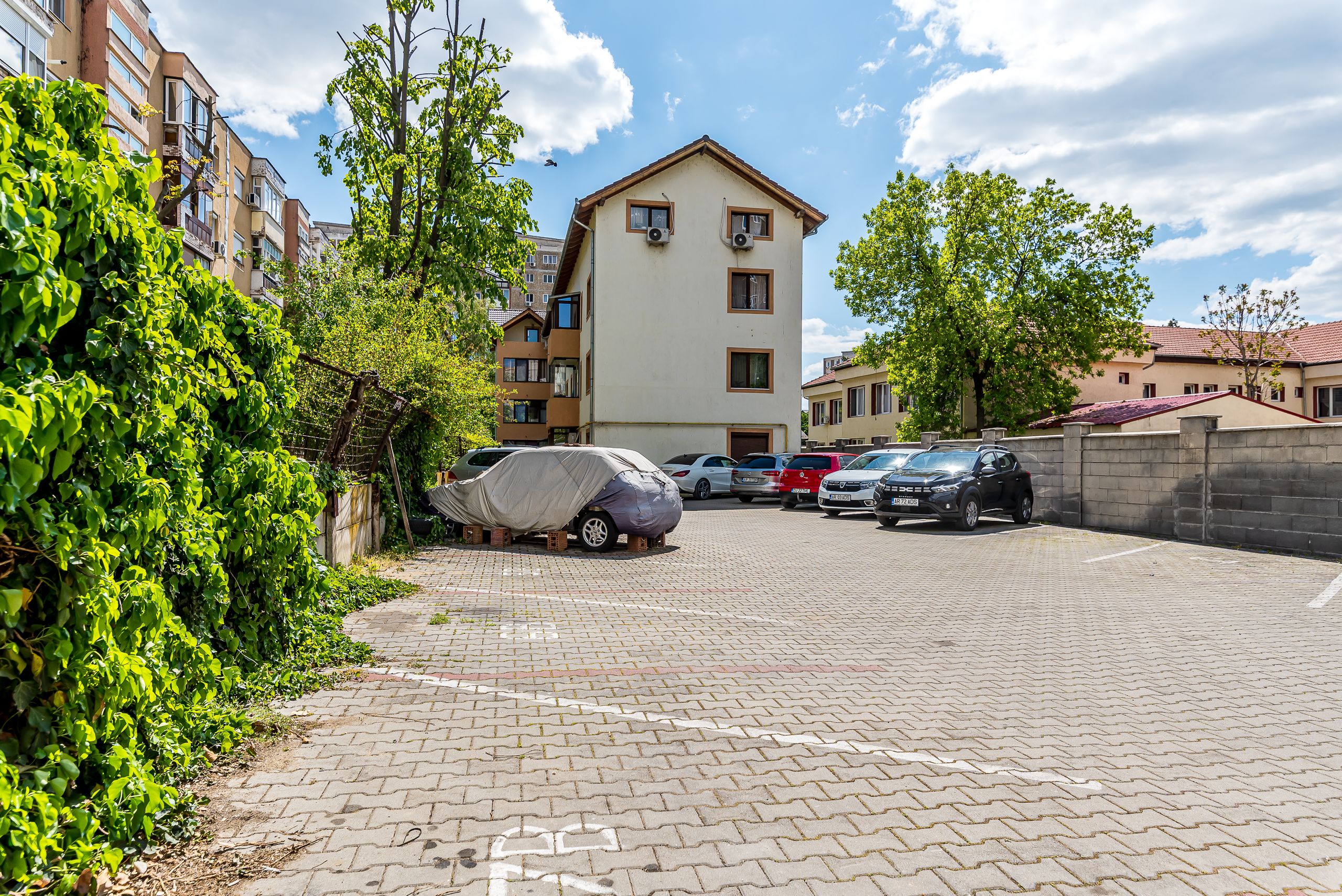Apartament de închiriat cu 2 dormitoare, parcare inclusă, bloc nou — fotografia 4