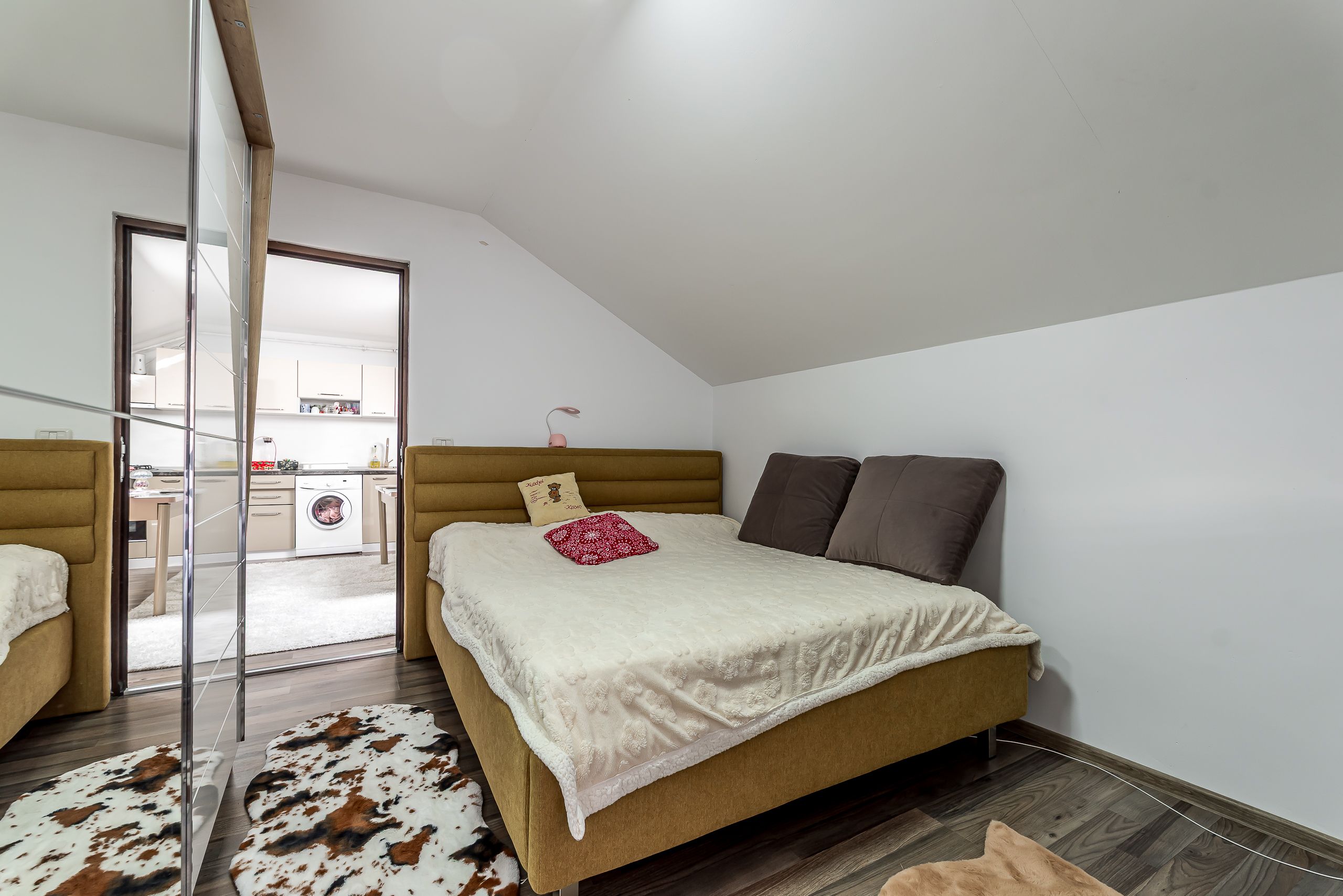 Apartament de închiriat cu 2 dormitoare, parcare inclusă, bloc nou — fotografia 5