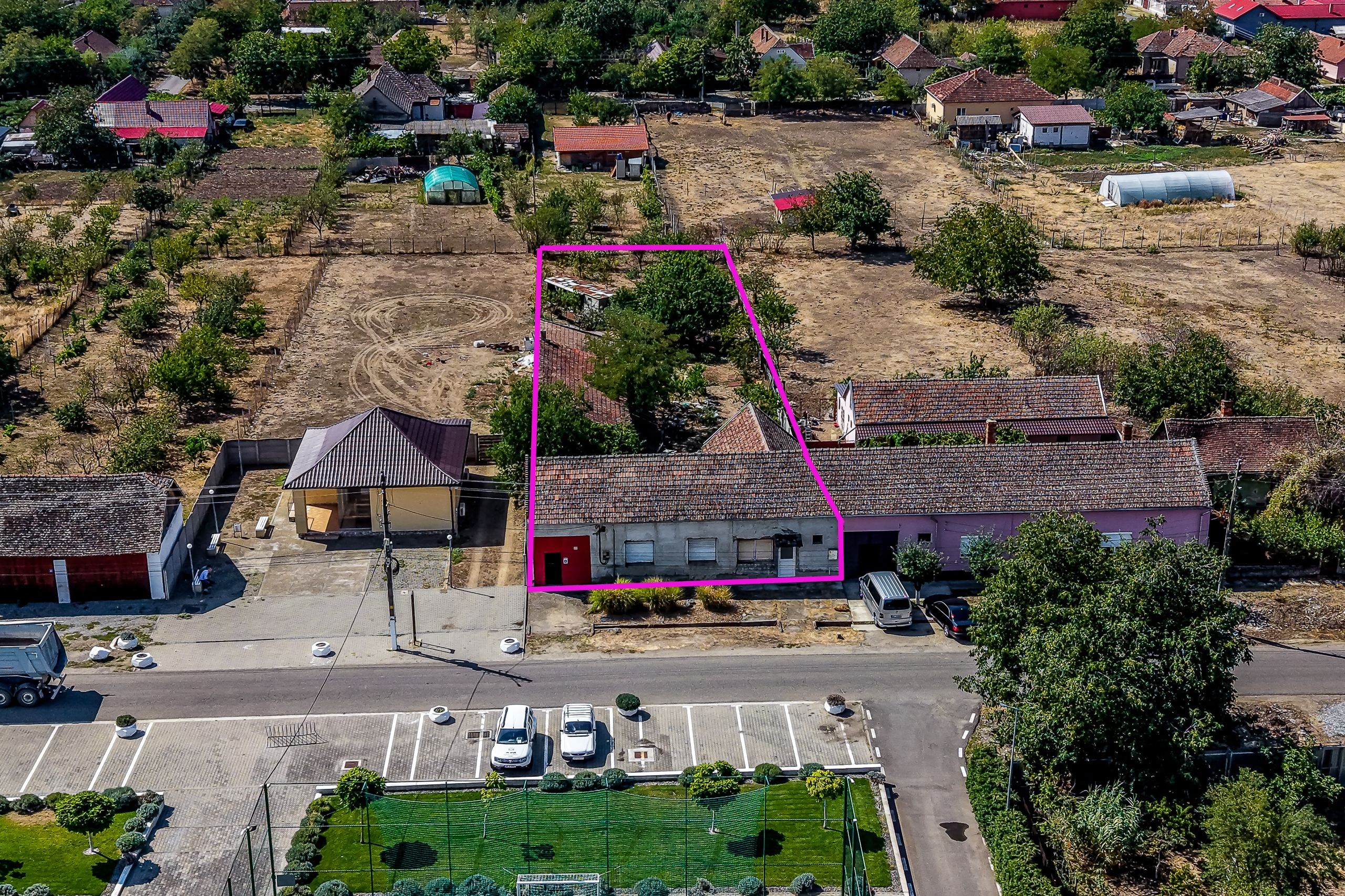 Casă, gospodărie cu teren de 1.345 mp în Galșa-Șiria — fotografia 1