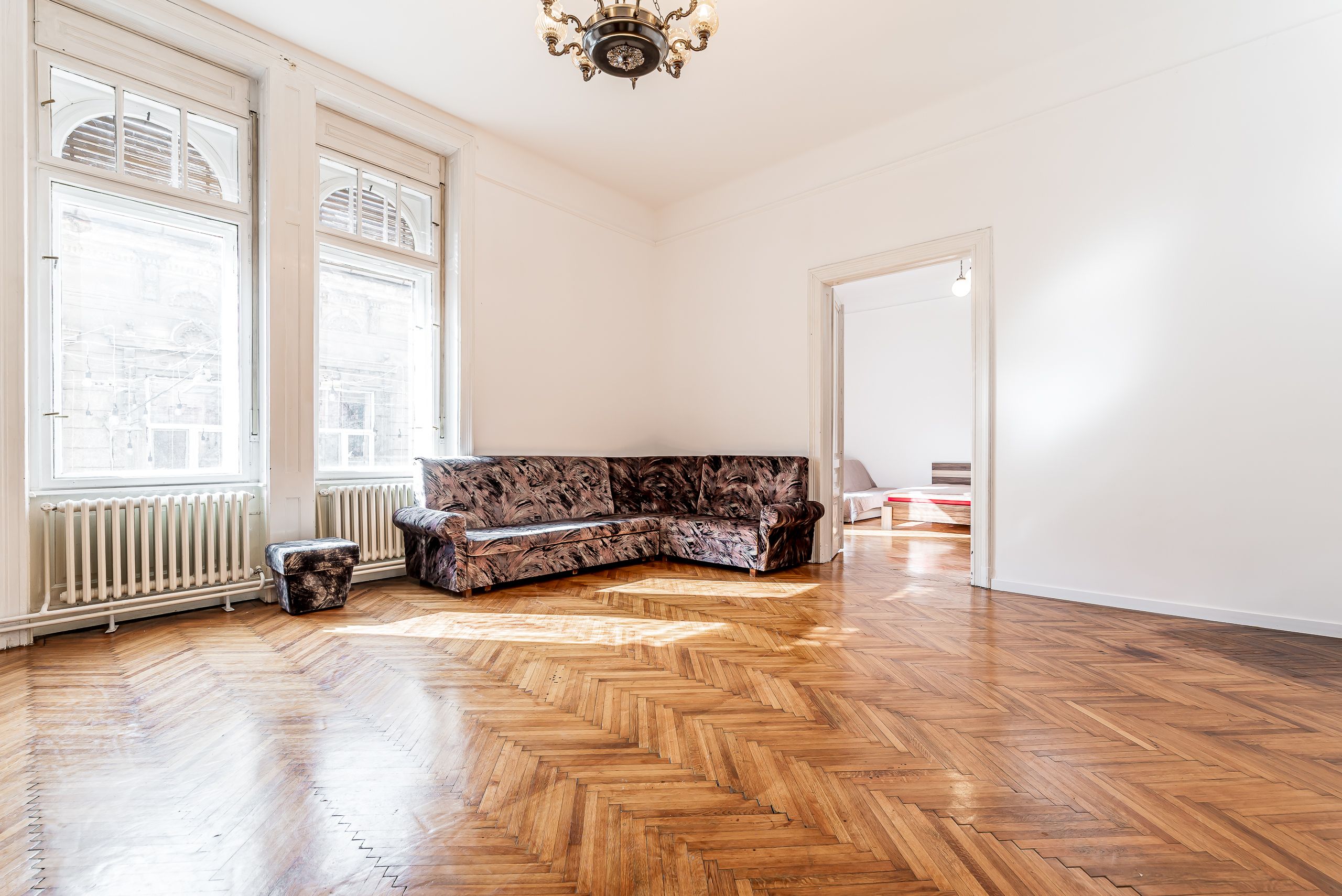 Apartament spațios cu 2 camere, situat pe strada Mețianu — fotografia 2