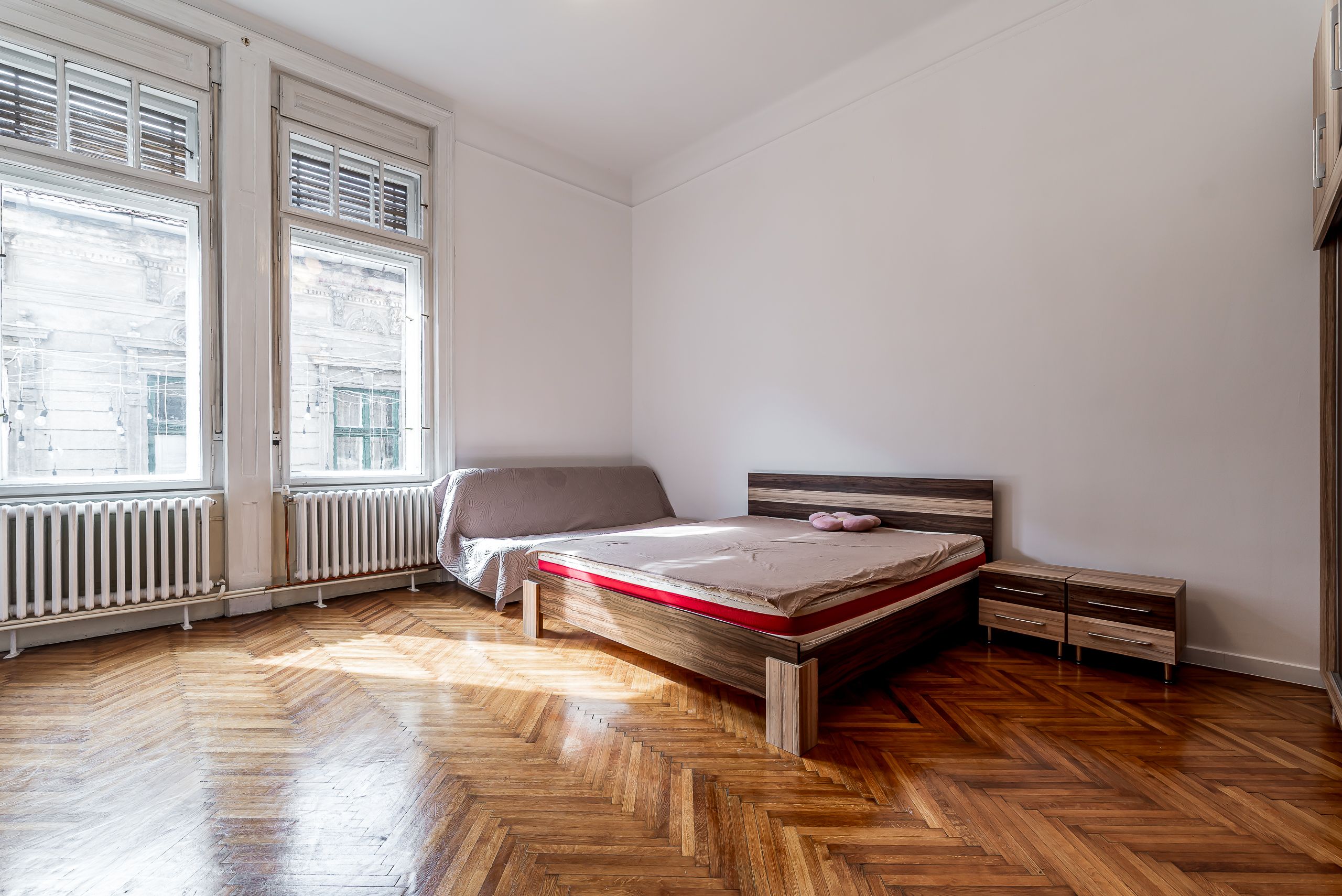 Apartament spațios cu 2 camere, situat pe strada Mețianu — fotografia 4