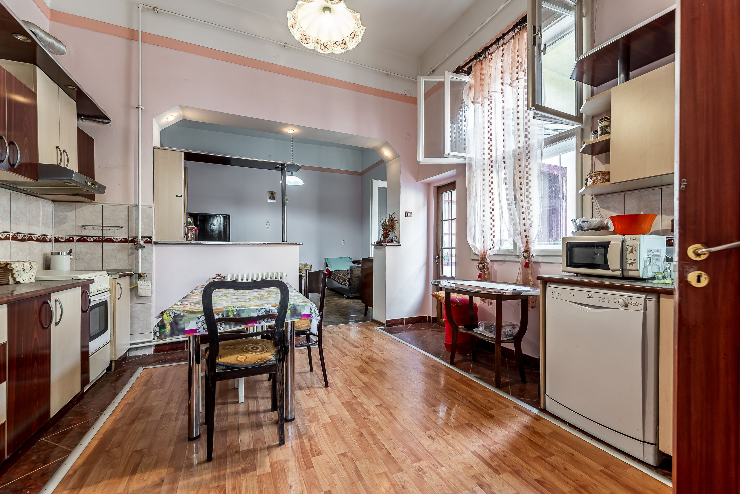 Apartament 3 camere, etaj 1, ultracentral (clădire cu 4 apartamente) — fotografia 9